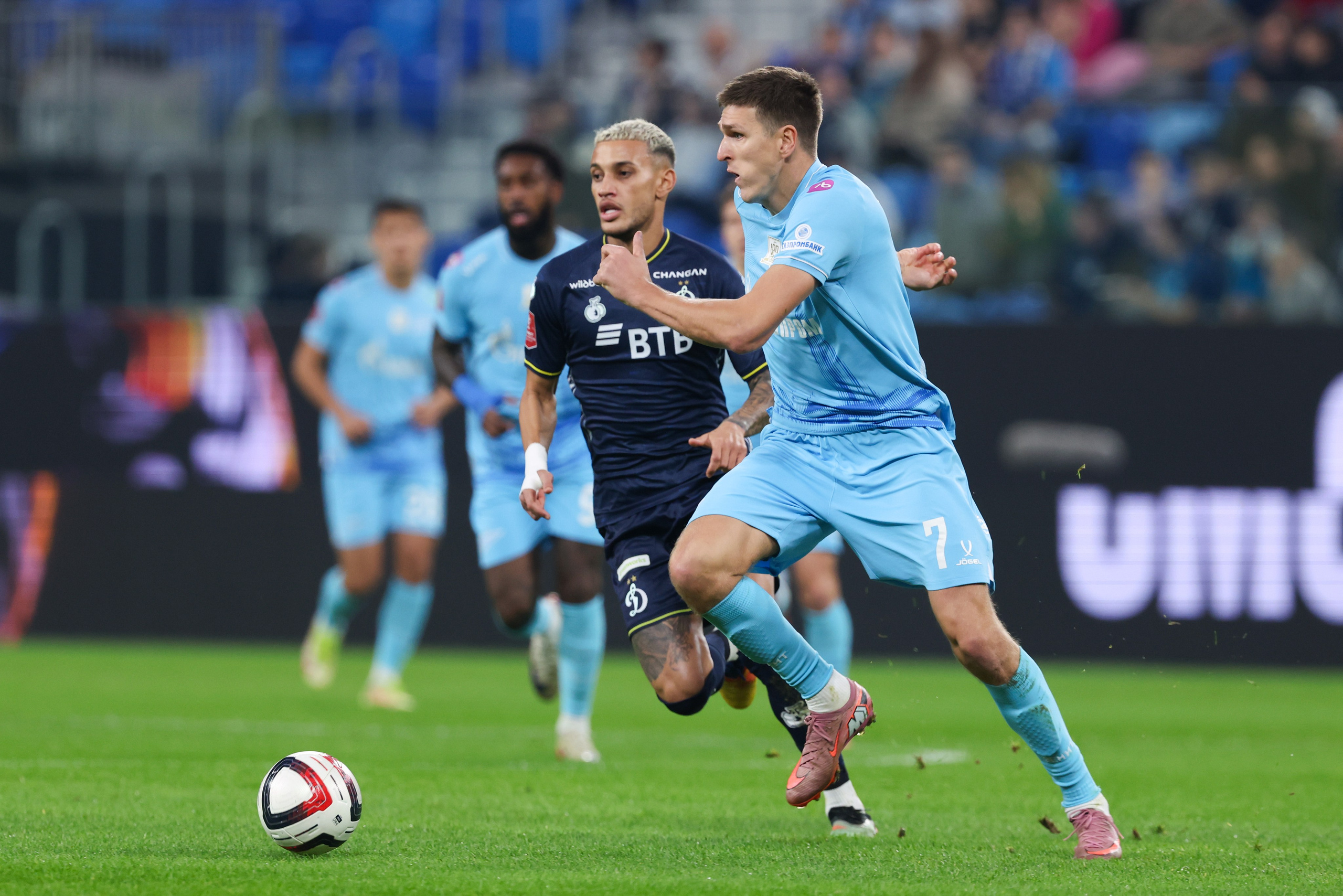 ФК «Зенит — ФК «Динамо» Москва 05.11.2025. Спортивный и репортажный фотограф Антон Тереханов