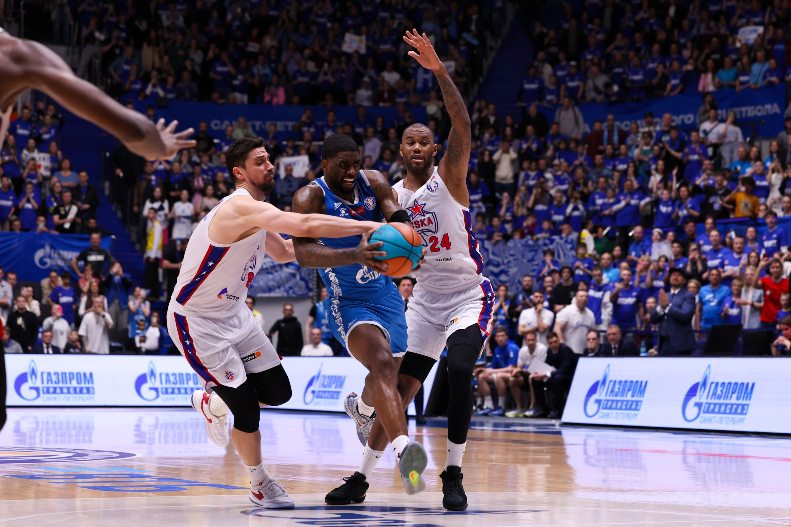 БК «Зенит» — БК «ЦСКА» финал ЕЛ ВТБ 1 игра 27.05.2025. Спортивный и репортажный фотограф Антон Тереханов