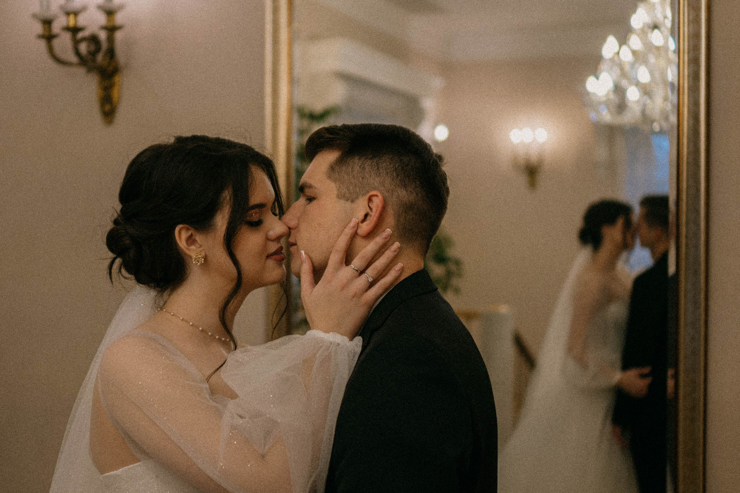 СВАДЕБНАЯ СЬЕМКА ПАРЫ В ГОРОДЕ ПУШКИН В ПАРКЕ ЕКАТЕРИНЕНСКОМ В НОЯБРЕ. Профессиональный фотограф, Санкт-Петербург — Виктория Богомолова