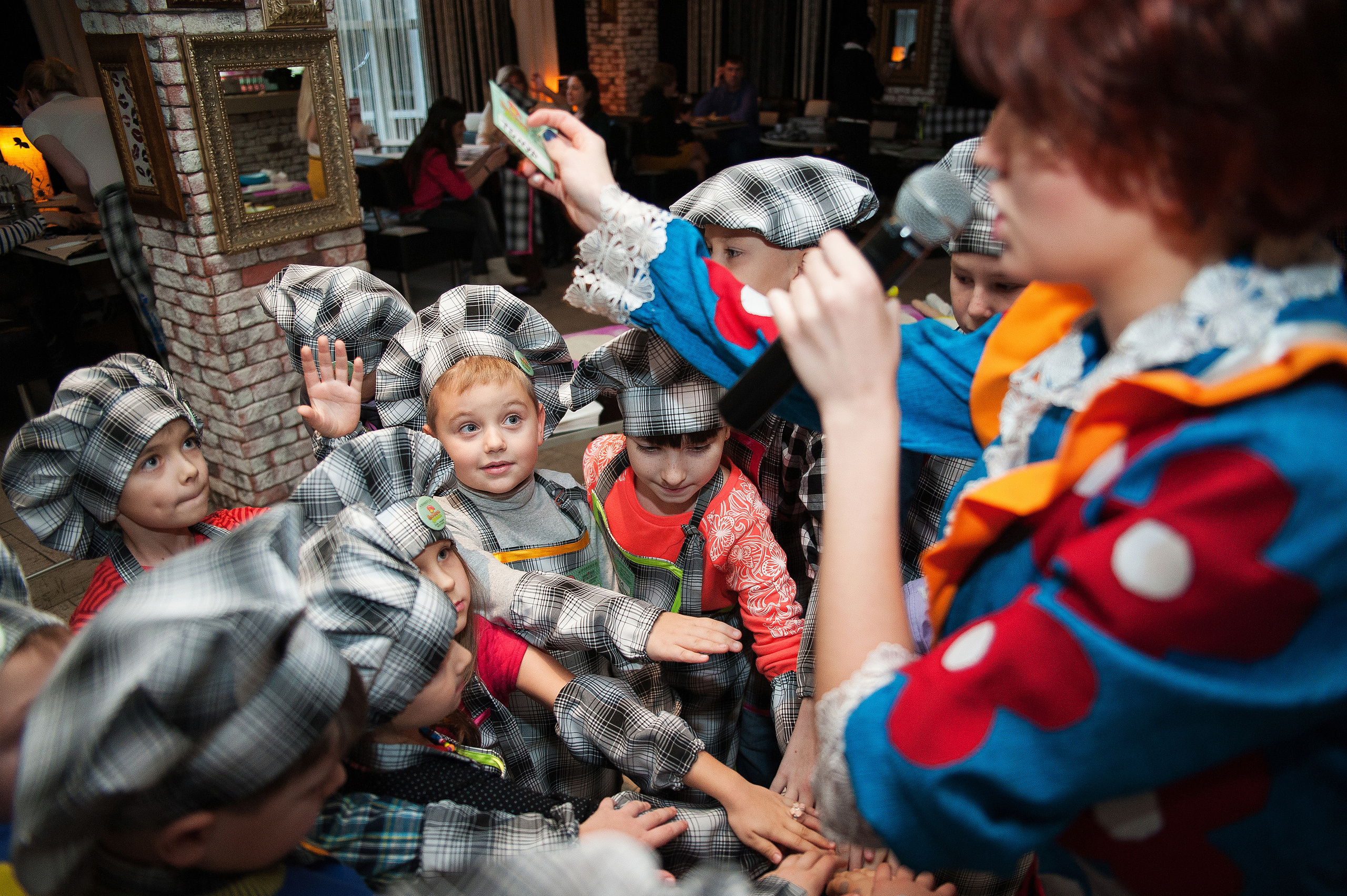 Печем пиццу с Фрекен Бок и Карлсоном)