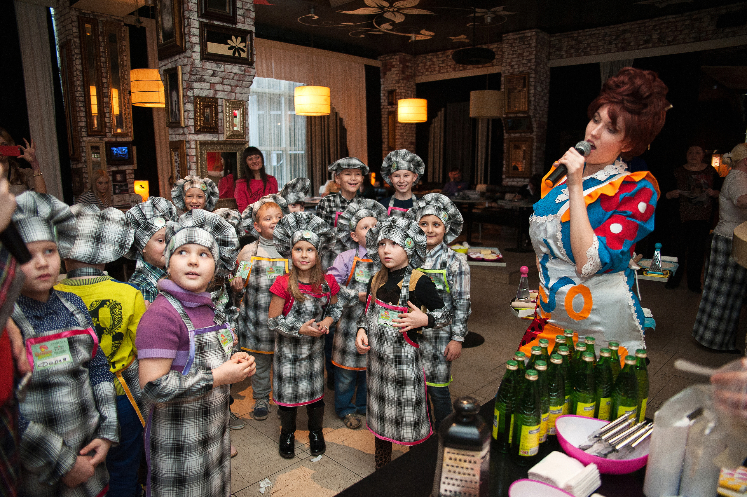 Печем пиццу с Фрекен Бок и Карлсоном)