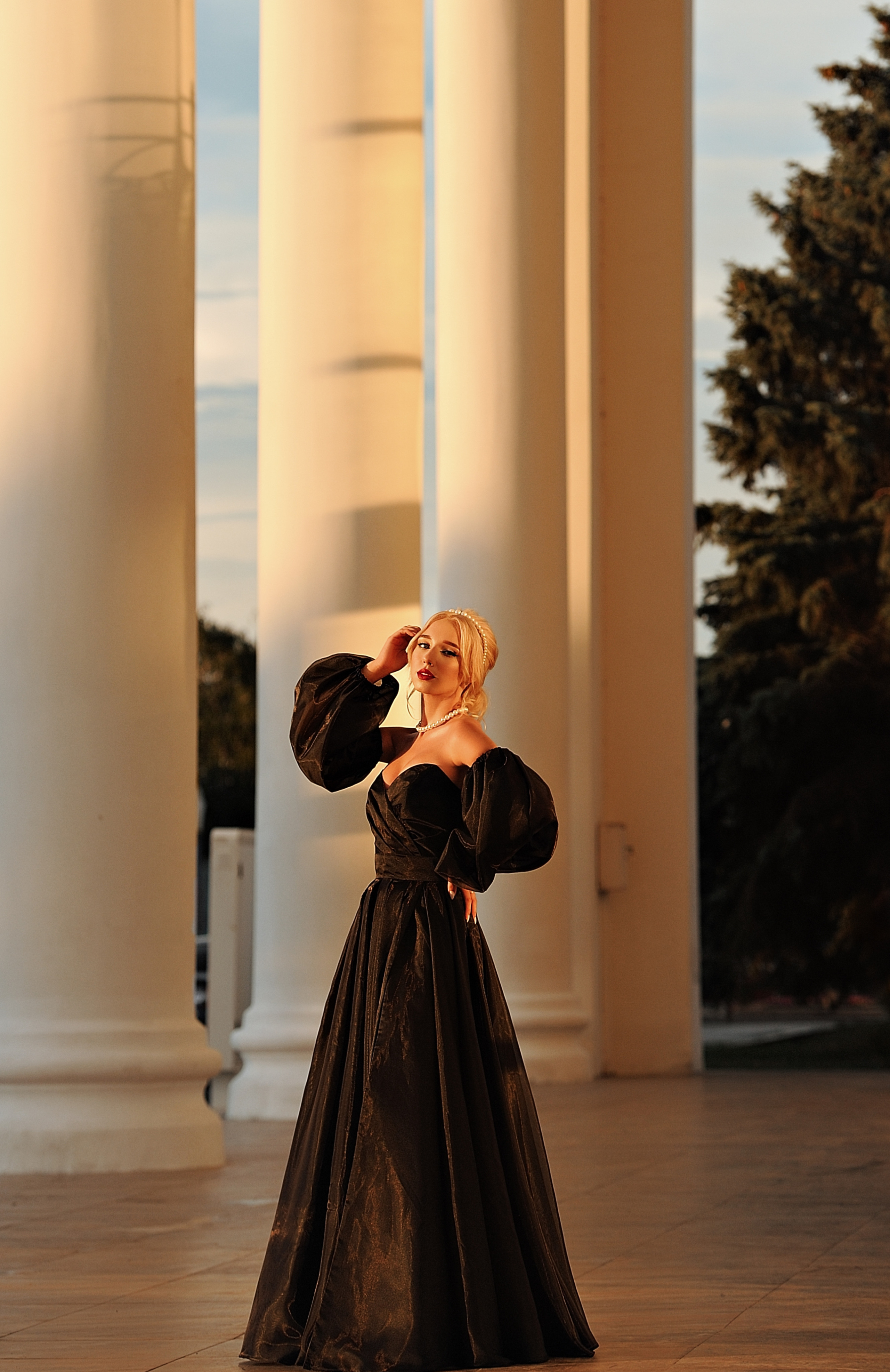 Выпускница, отличница и просто красавица Елизавета и ее родители. Свадебный и семейный фотограф в Самаре Головань Наталья