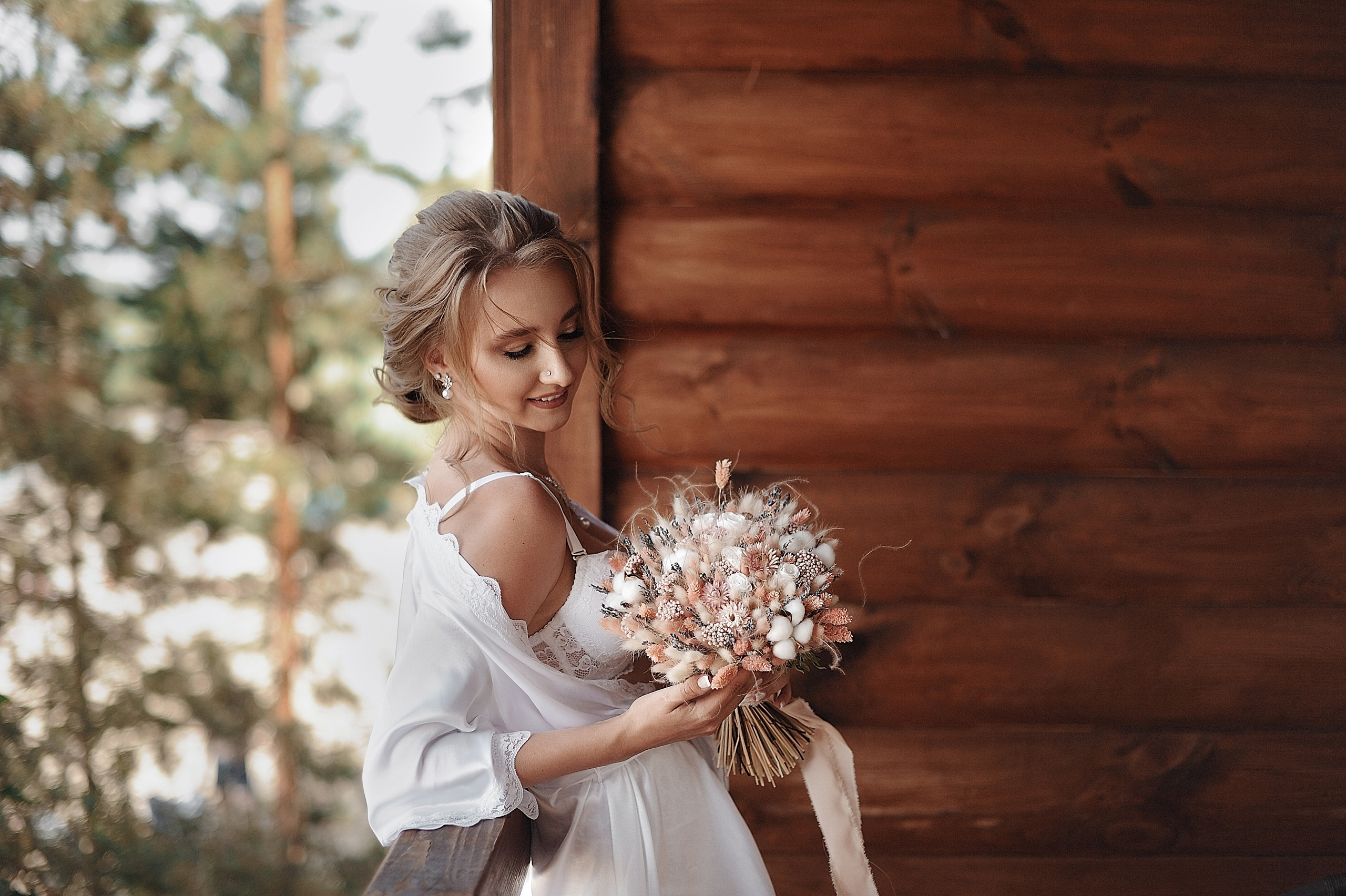 Свадьба 21.08.2021 г. Сборы невесты на турбазе. Свадебный и семейный фотограф в Самаре Головань Наталья