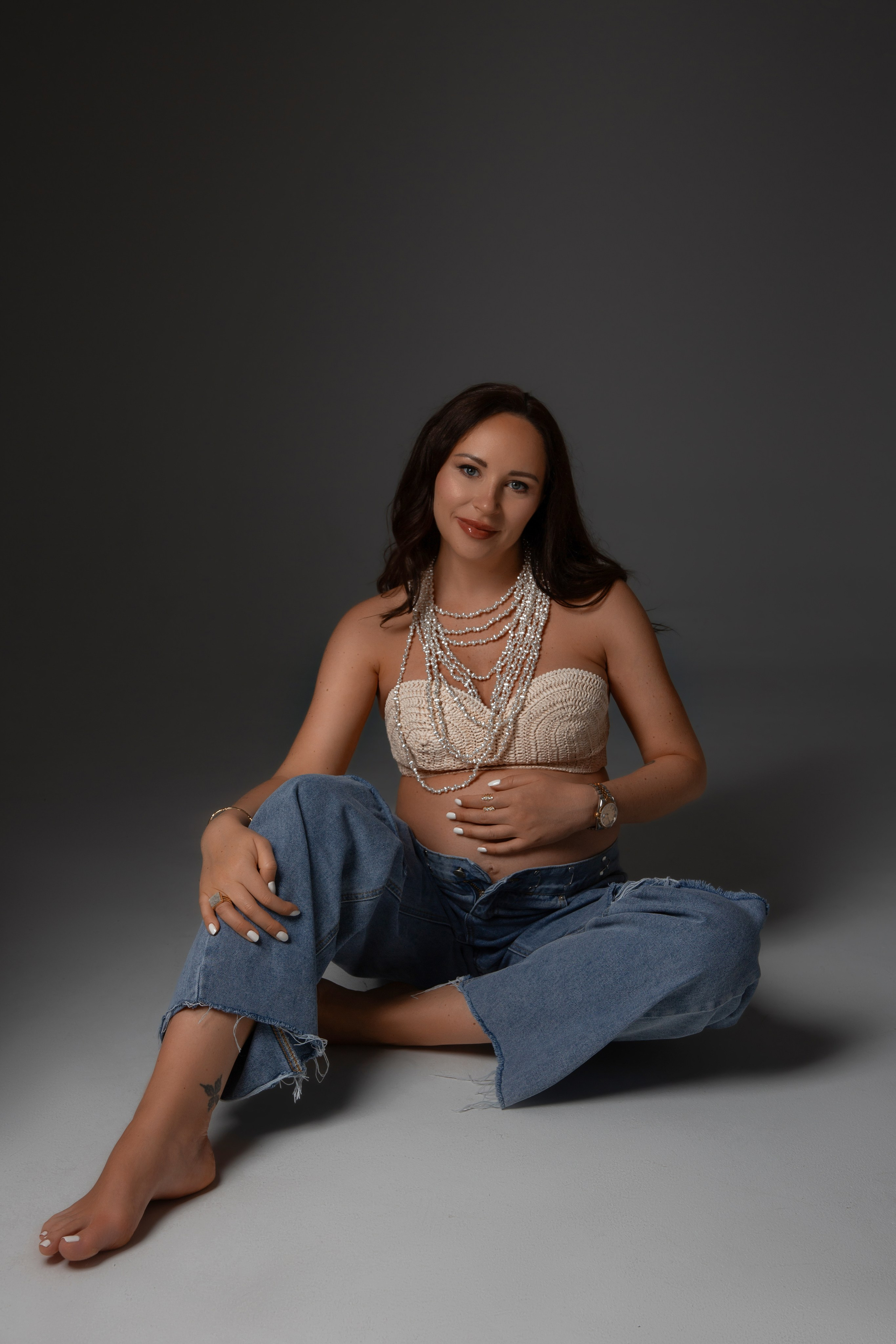 Stylish Maternity Photography Dubai | Fashionable Shots