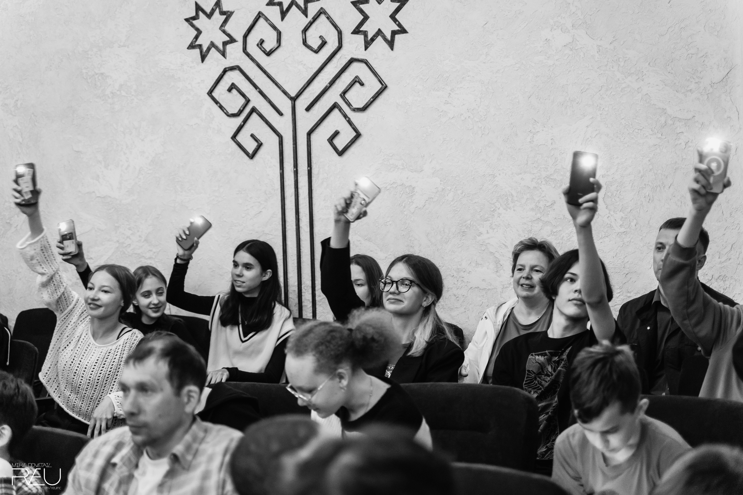 ВЫПУСКНОЙ ШКОЛЫ «Язык Для Успеха» 2023. Mike Dovetail | Портретный и репортажный фотограф