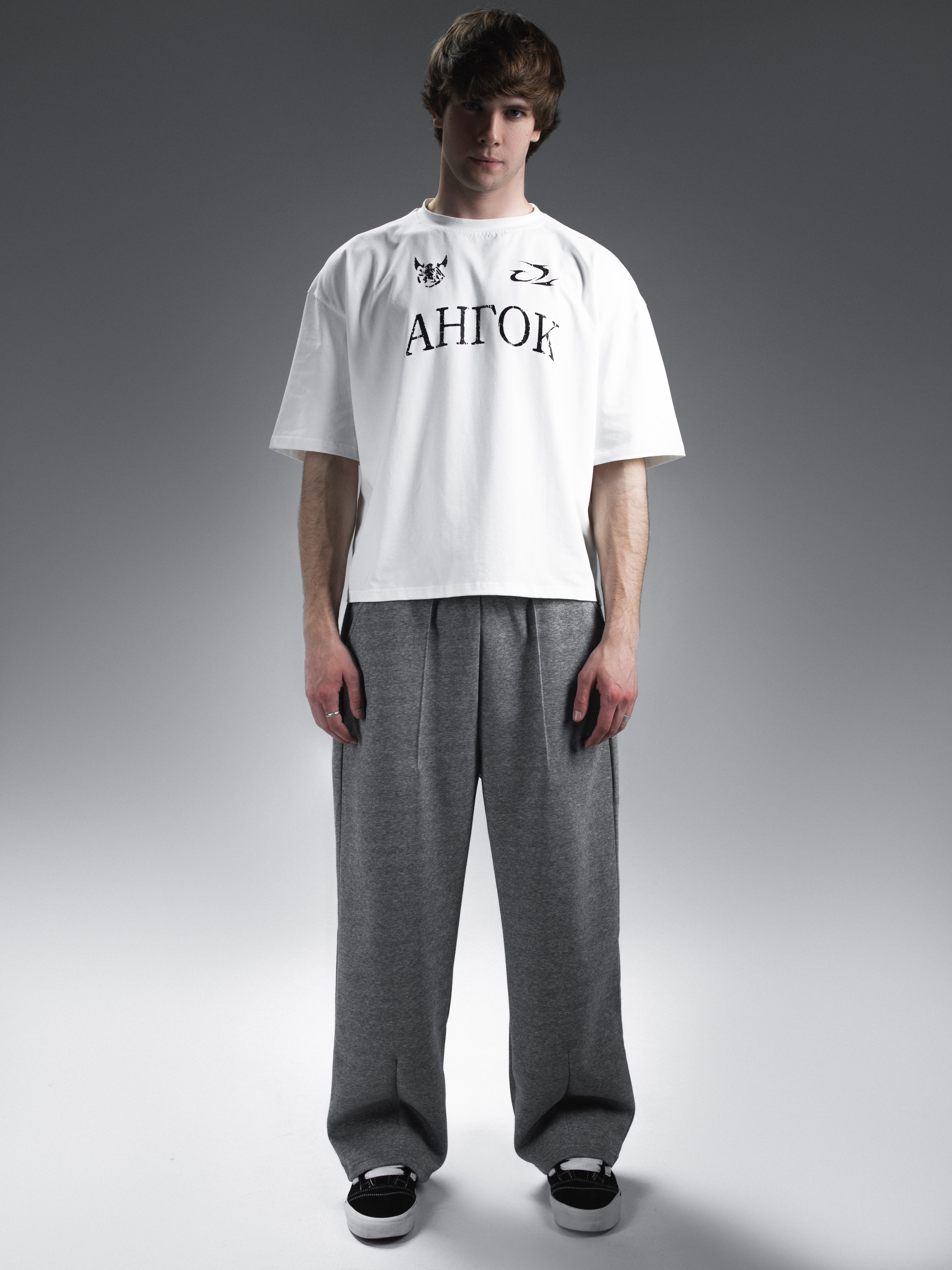 КАТАЛОГ | серый фон. RUNA production — стильные съемки для брендов