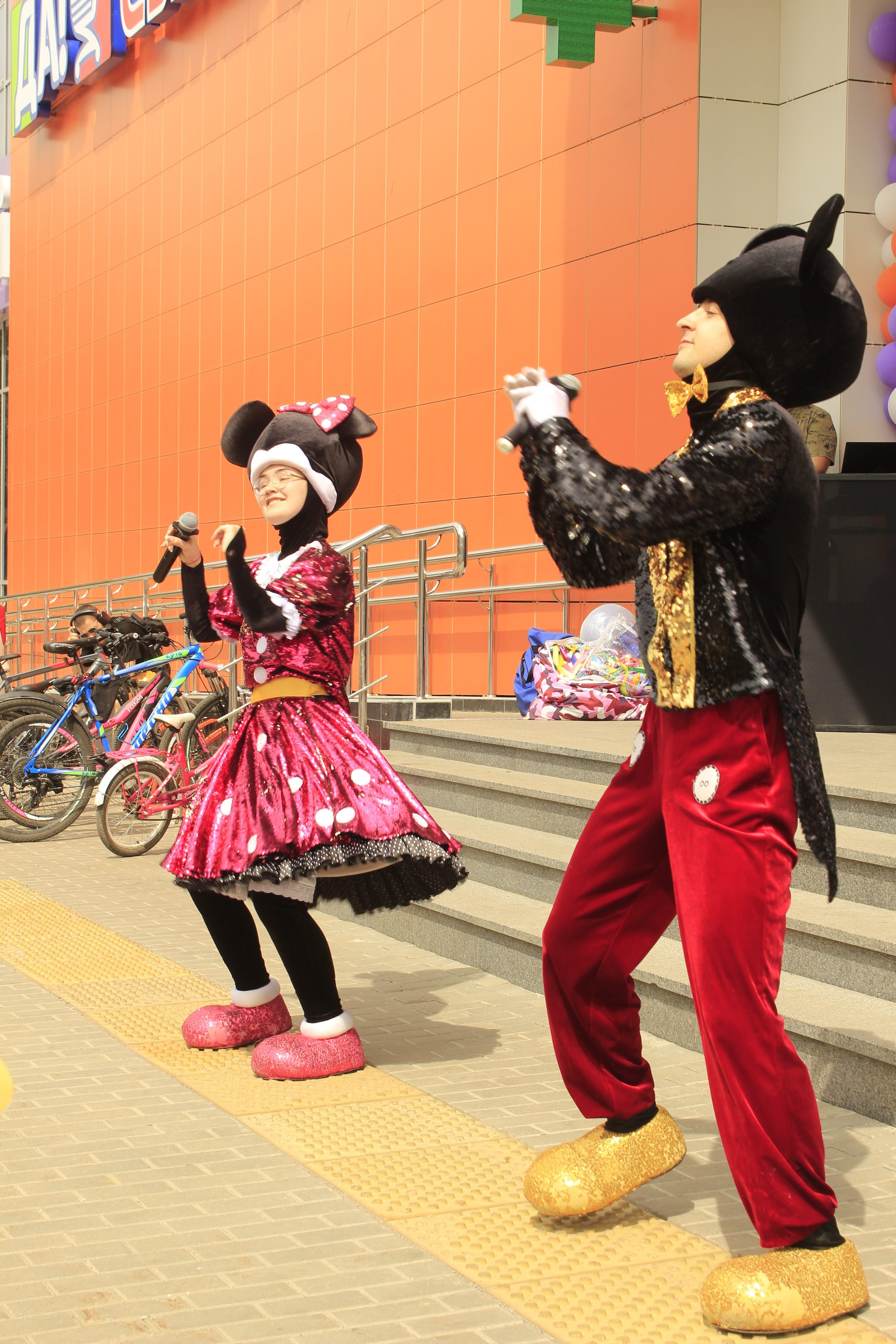 Год с открытия ТЦ Талисман. Лиза Рязанцева