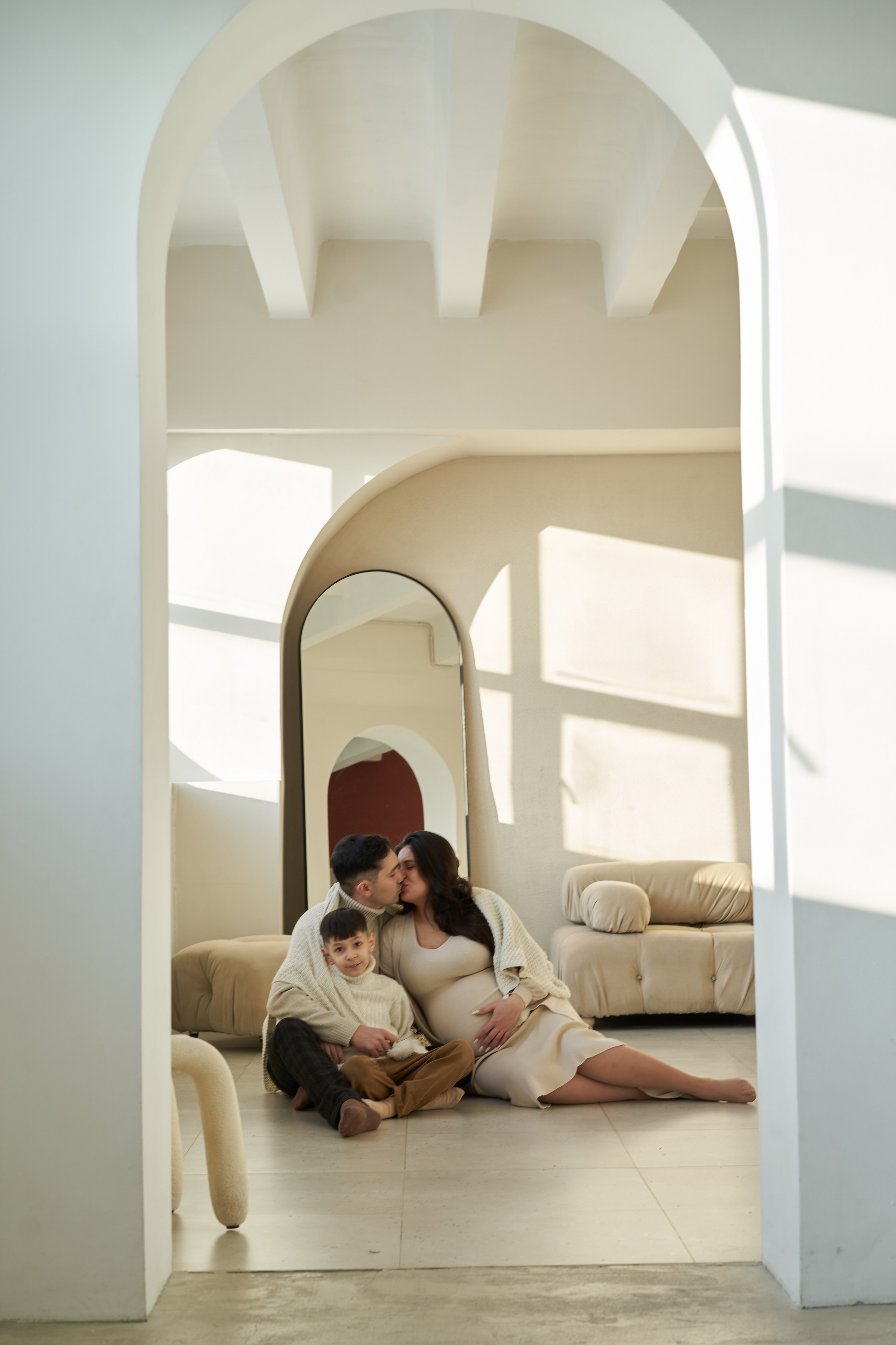 Семейная фотосессия в студии. Фотограф Екатеринбург Кокшарова Александра