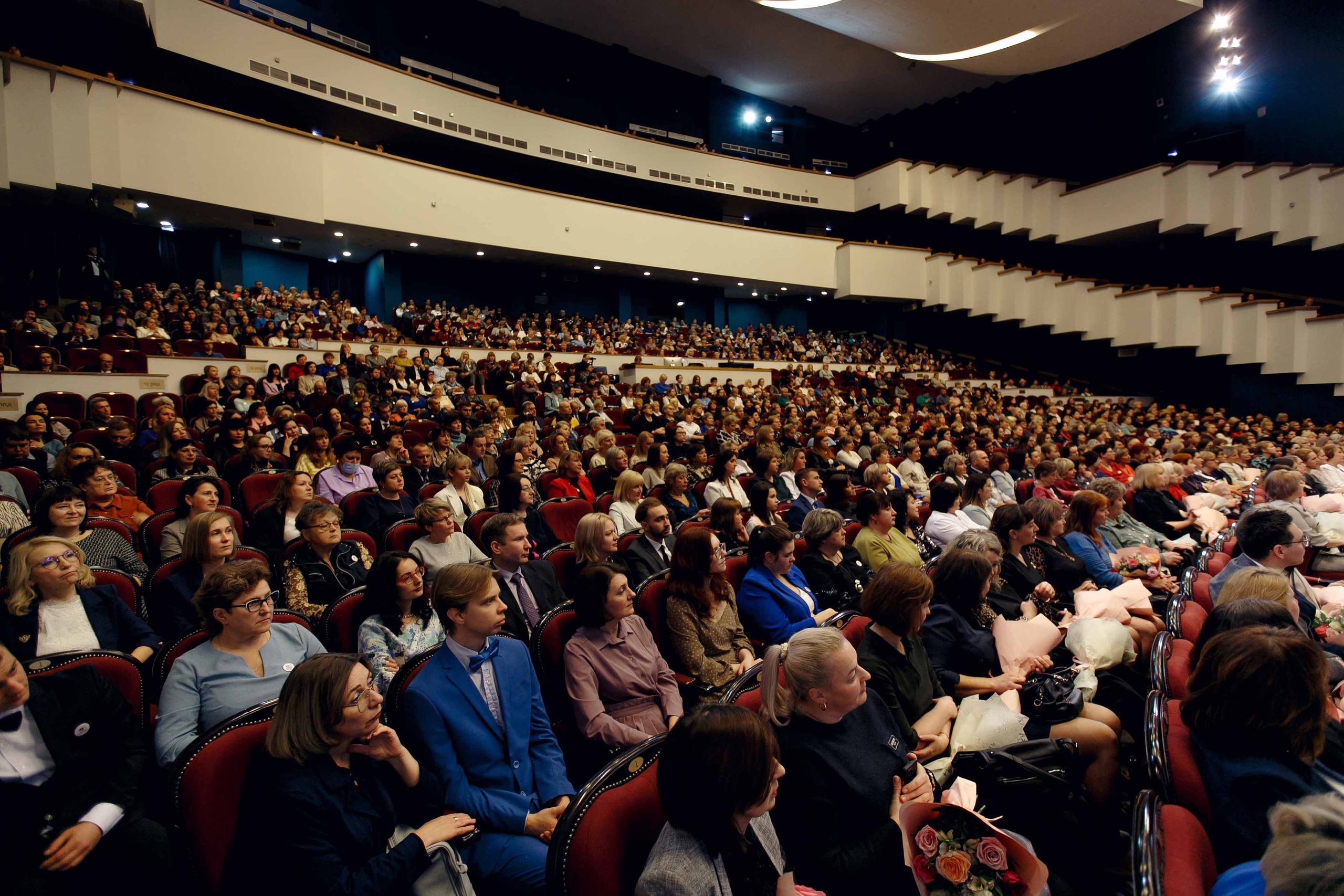 Закрытие «Года педагога и наставника» в КЗЦ Миллениум. Ваш репортажный фотограф Артемий Антонов