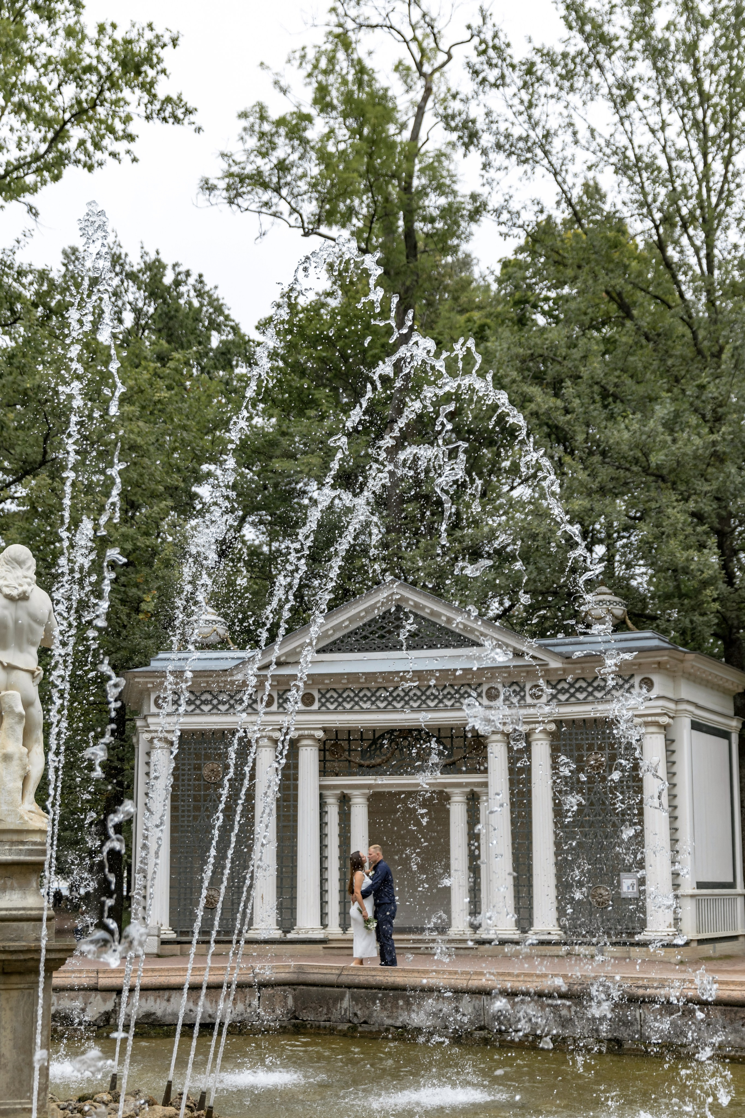 Свадебная прогулка Алены и Миши. Свадебный и портретный фотограф в Санкт-Петербурге Надежда Чечулина