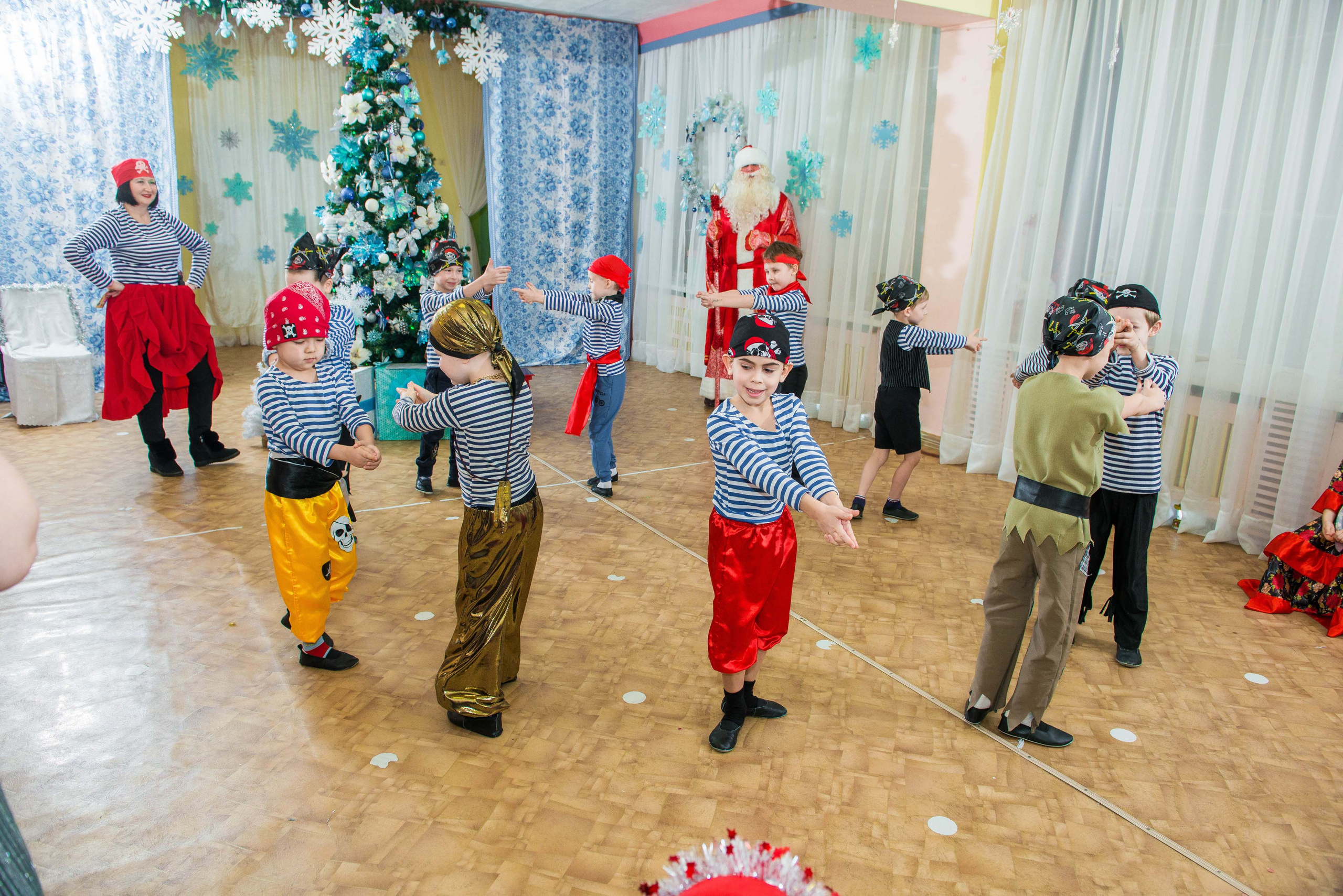 25.12.2019 д. с. № 5, Екатеринбург. Свадебный фотограф на Урале Виктор Соколов