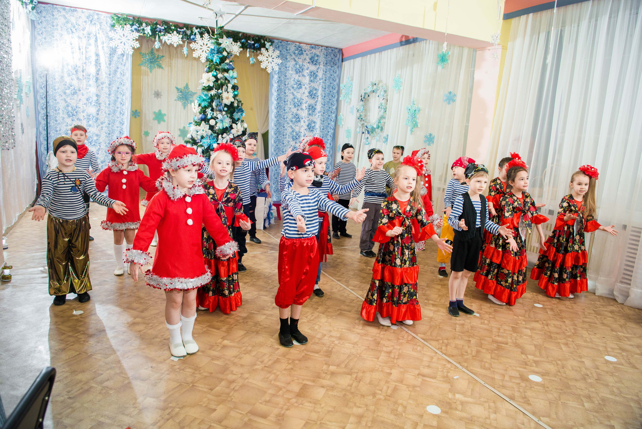 25.12.2019 д. с. № 5, Екатеринбург. Свадебный фотограф на Урале Виктор Соколов