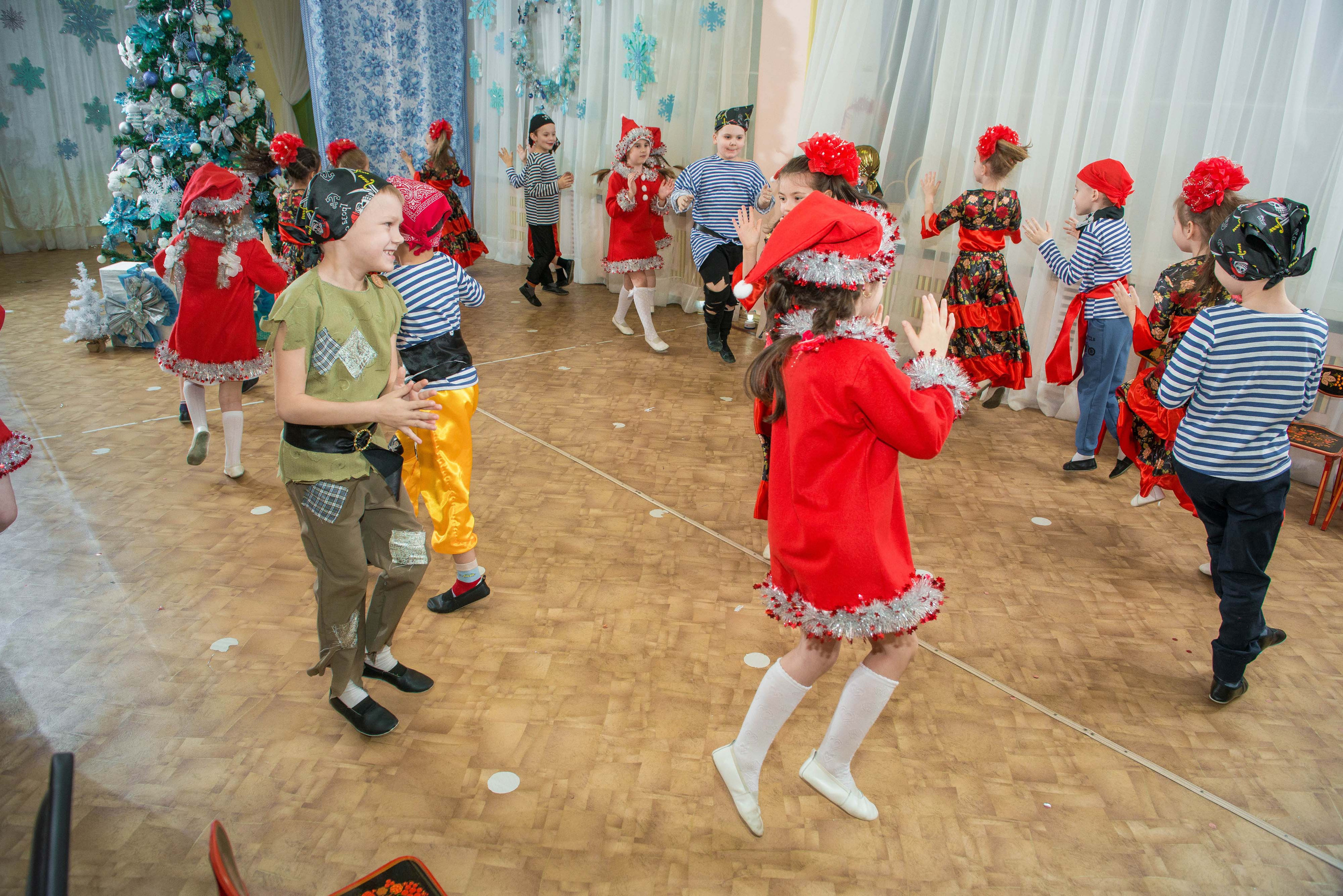 25.12.2019 д. с. № 5, Екатеринбург. Свадебный фотограф на Урале Виктор Соколов