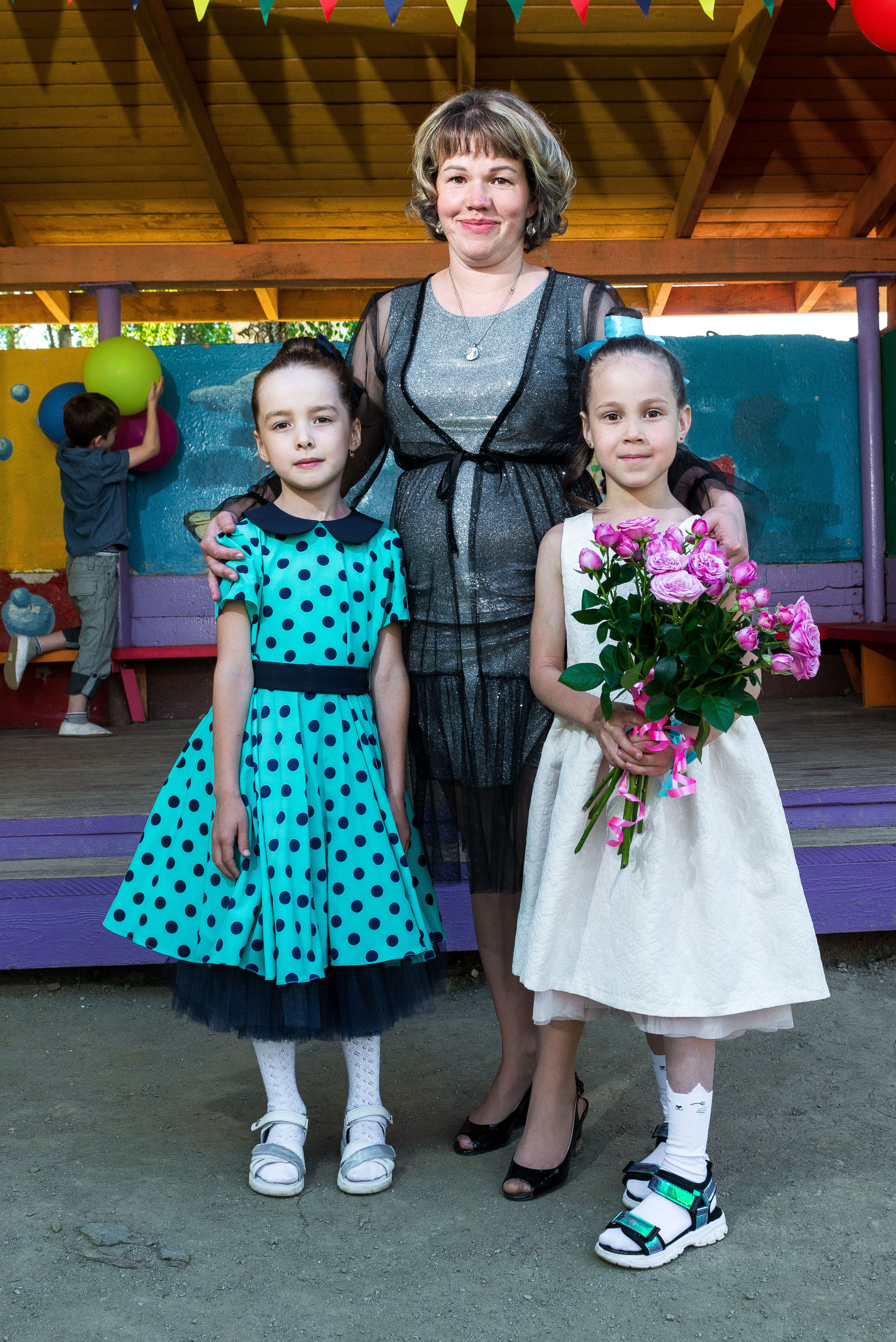 Выпускной 21.05.2021 д. с. № 518, пос. Садовый. Свадебный фотограф на Урале Виктор Соколов