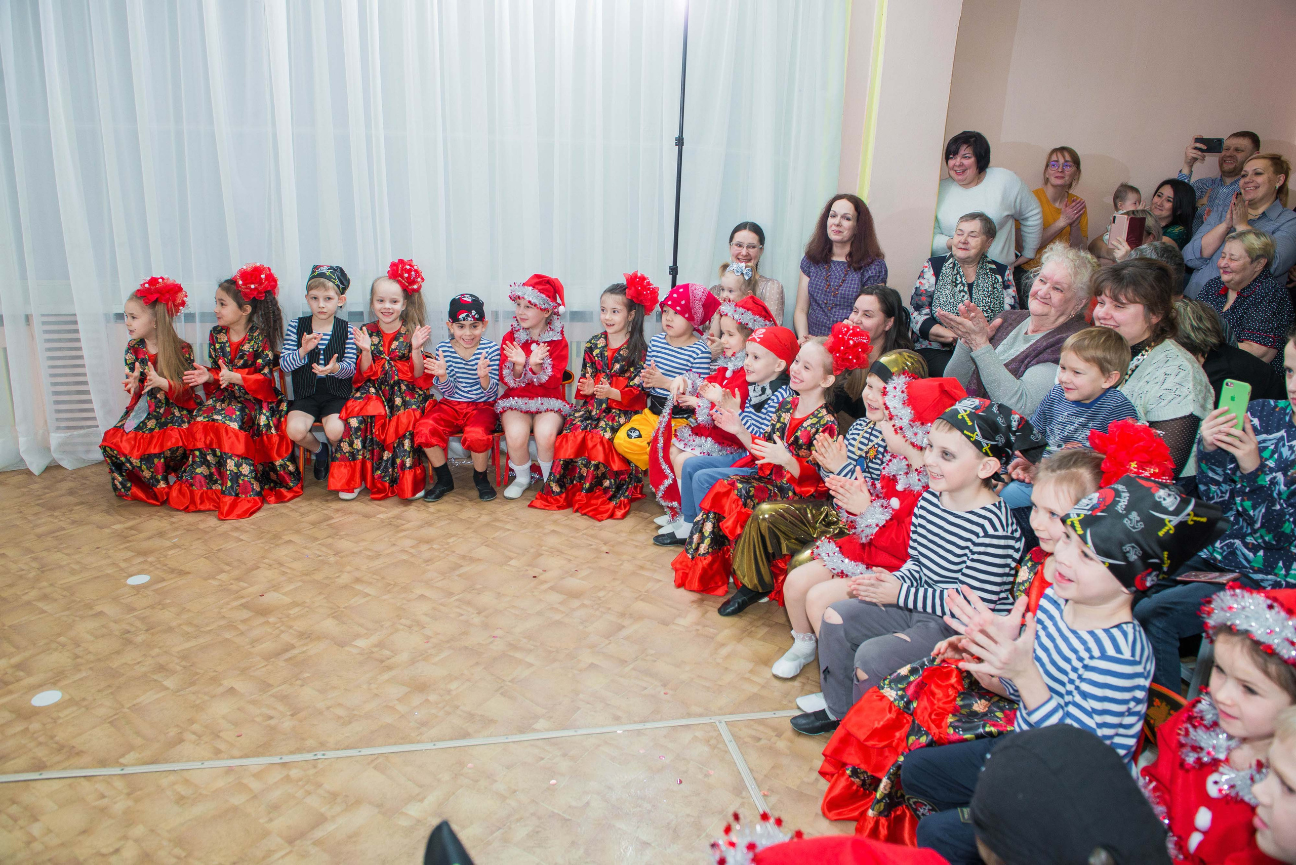 25.12.2019 д. с. № 5, Екатеринбург. Свадебный фотограф на Урале Виктор Соколов