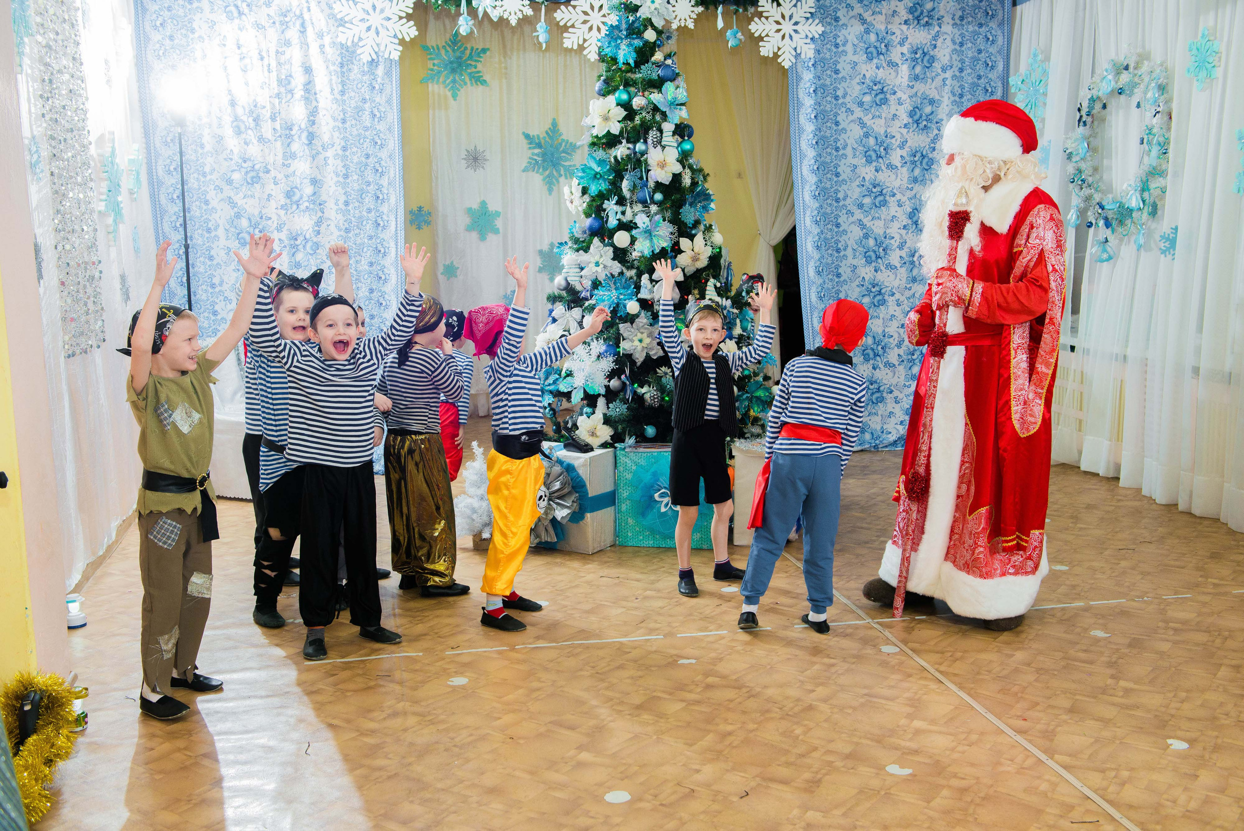 25.12.2019 д. с. № 5, Екатеринбург. Свадебный фотограф на Урале Виктор Соколов