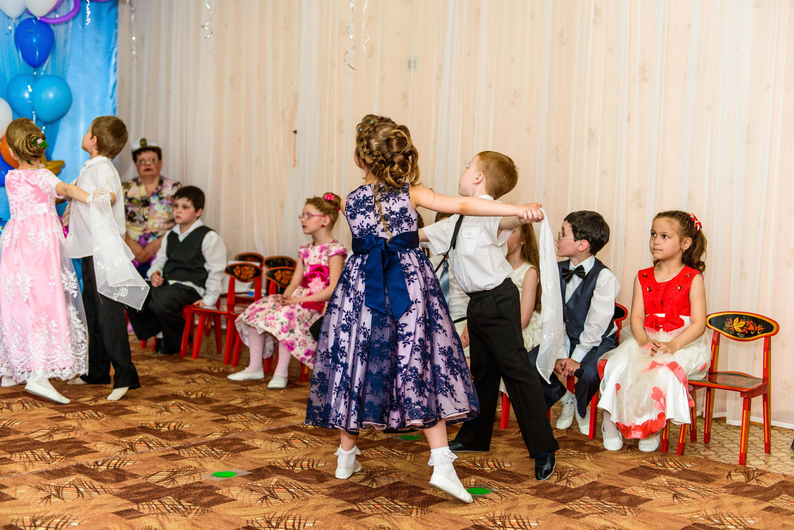 Выпускной, д. с. № 391 28.05.2015, Екатеринбург. Свадебный фотограф на Урале Виктор Соколов