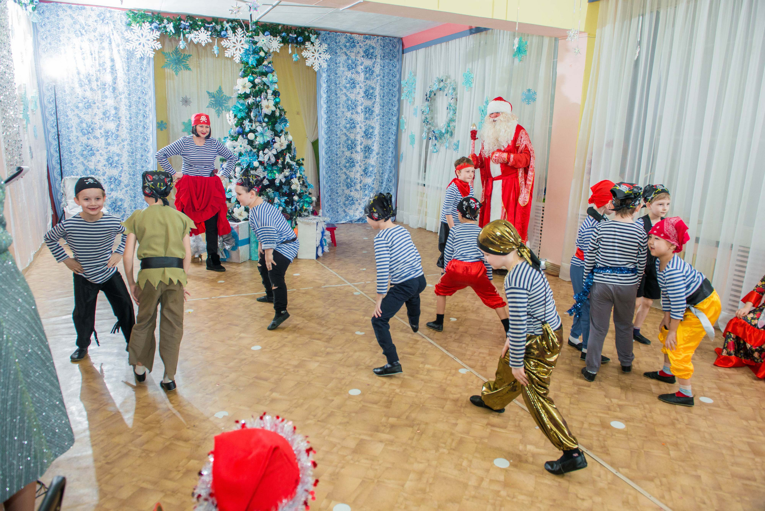 25.12.2019 д. с. № 5, Екатеринбург. Свадебный фотограф на Урале Виктор Соколов