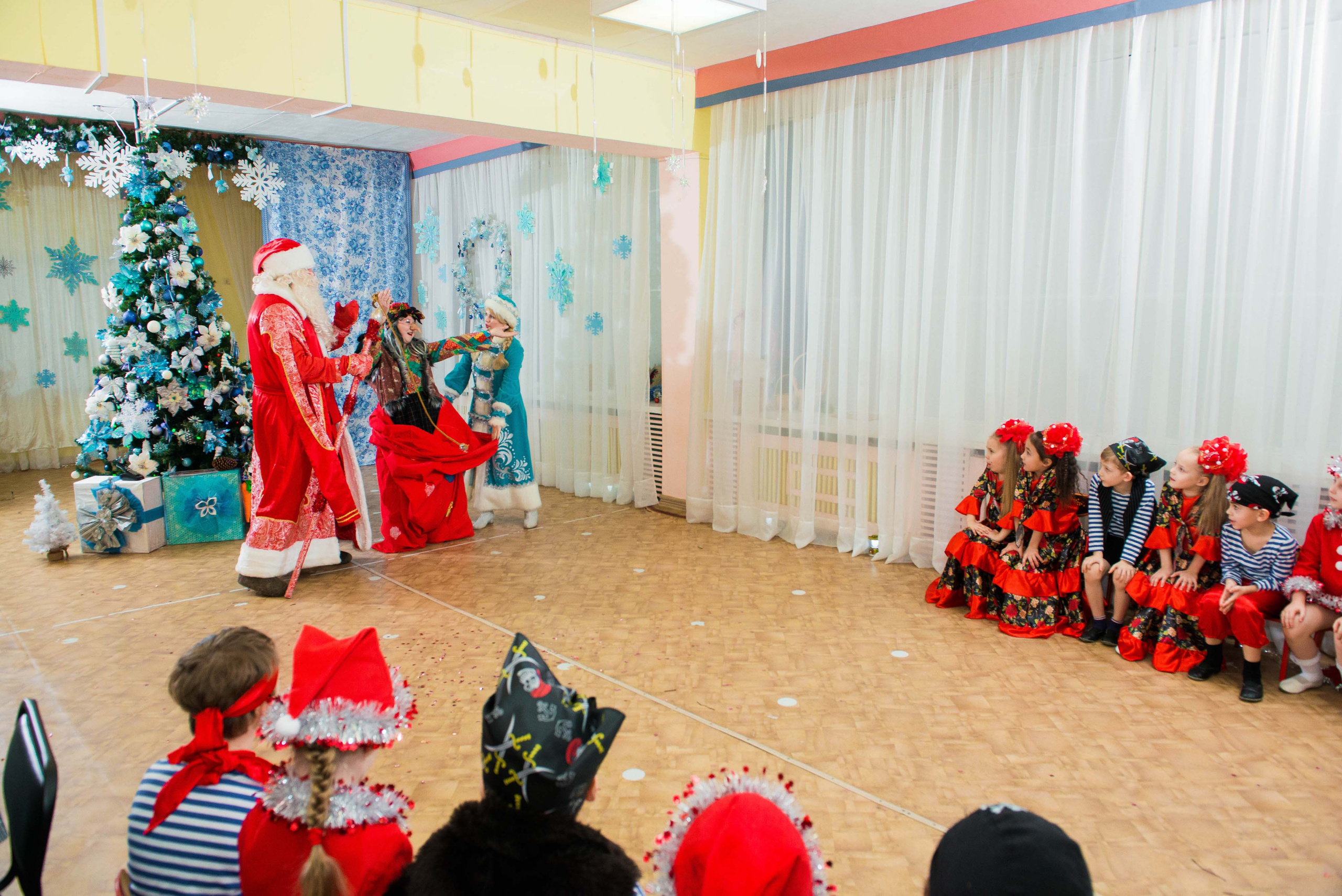 25.12.2019 д. с. № 5, Екатеринбург. Свадебный фотограф на Урале Виктор Соколов