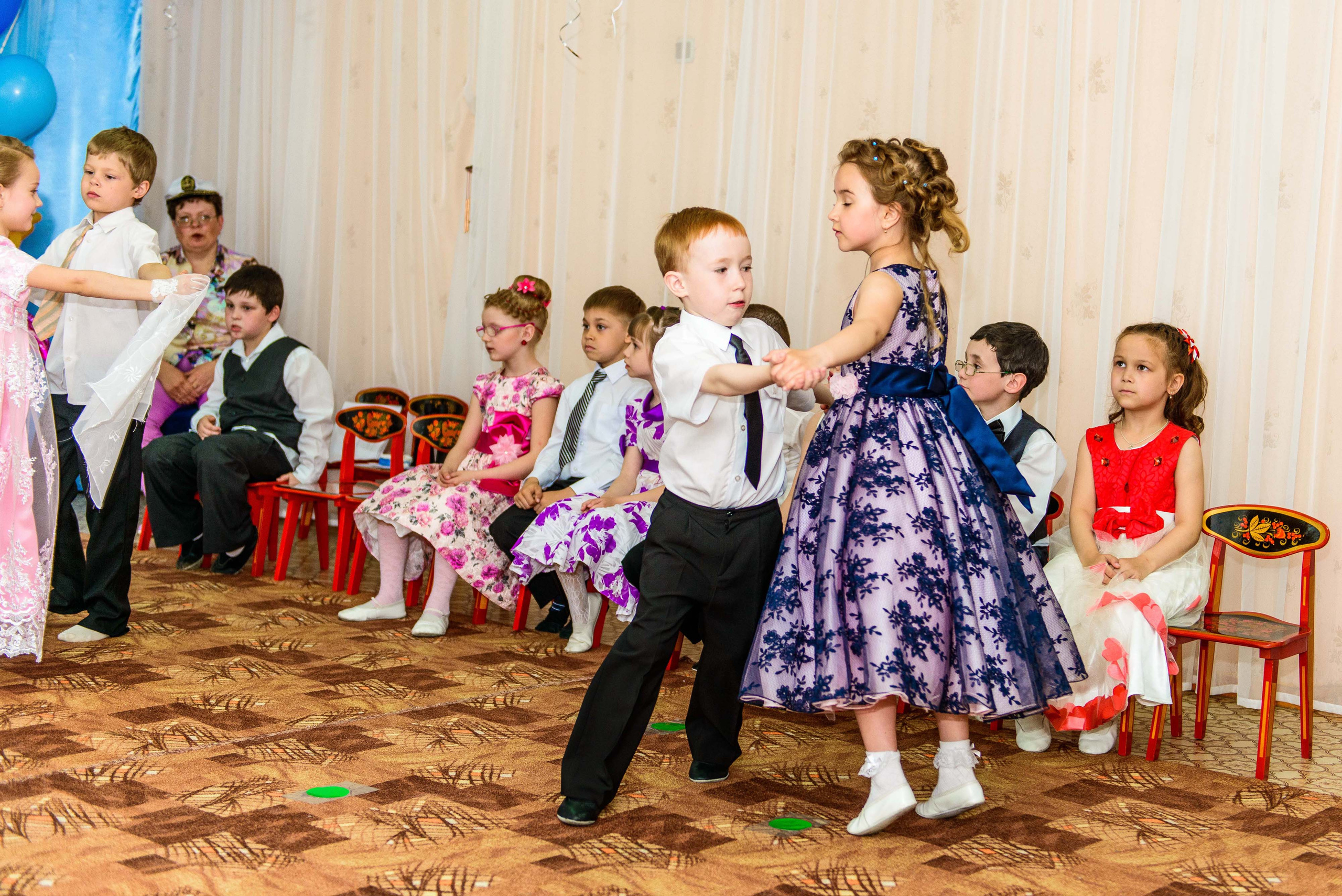 Выпускной, д. с. № 391 28.05.2015, Екатеринбург. Свадебный фотограф на Урале Виктор Соколов