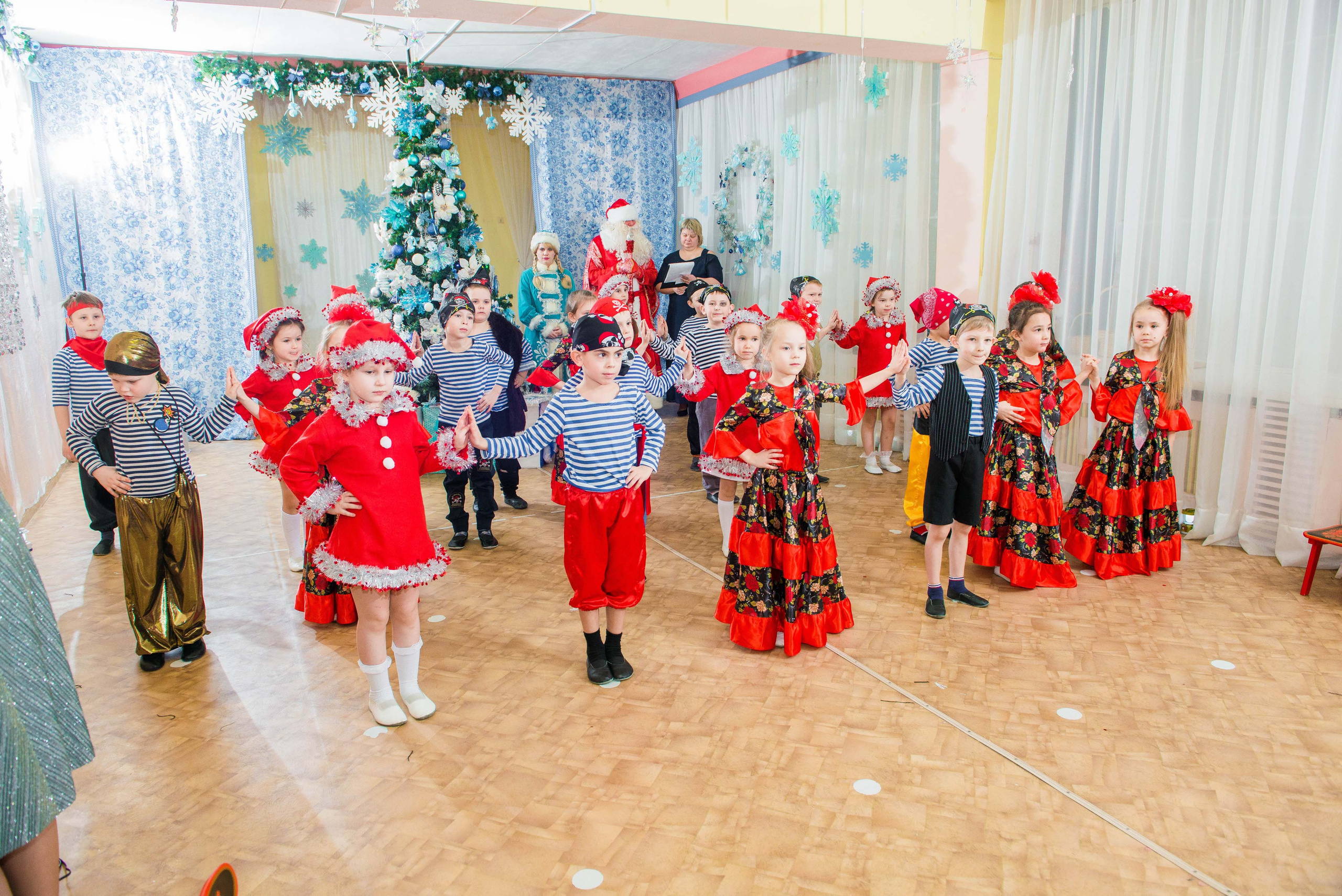 25.12.2019 д. с. № 5, Екатеринбург. Свадебный фотограф на Урале Виктор Соколов