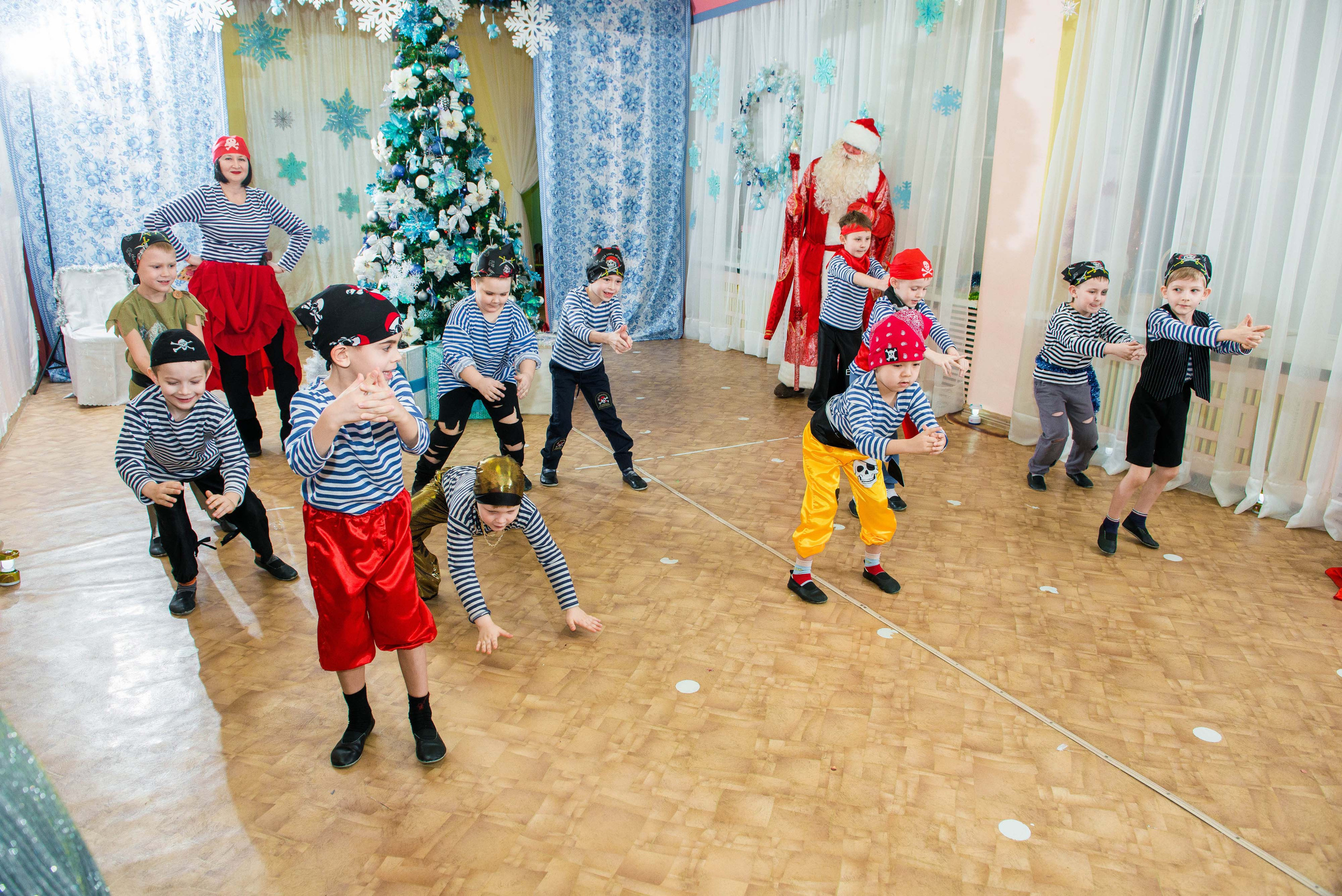 25.12.2019 д. с. № 5, Екатеринбург. Свадебный фотограф на Урале Виктор Соколов