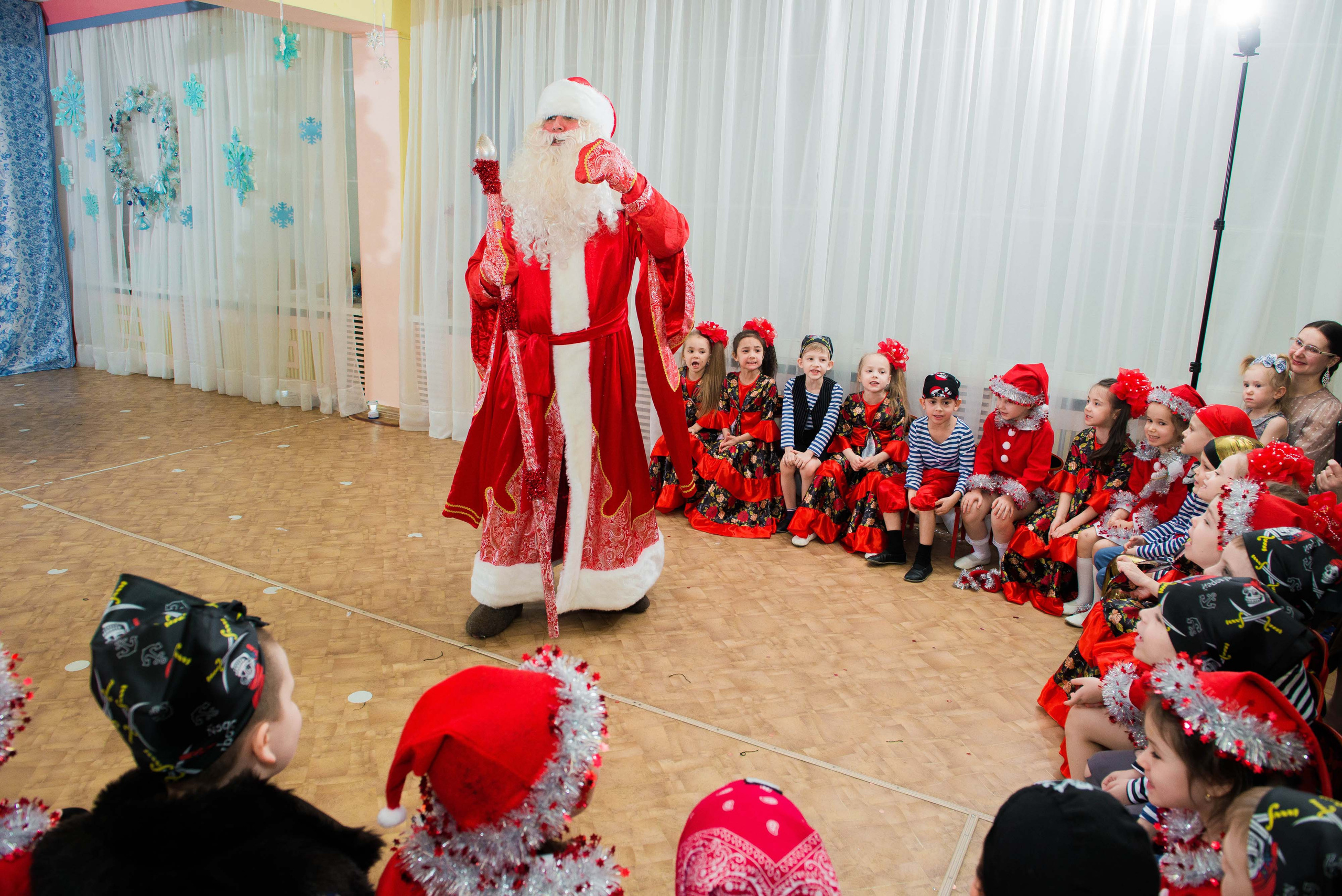 25.12.2019 д. с. № 5, Екатеринбург. Свадебный фотограф на Урале Виктор Соколов