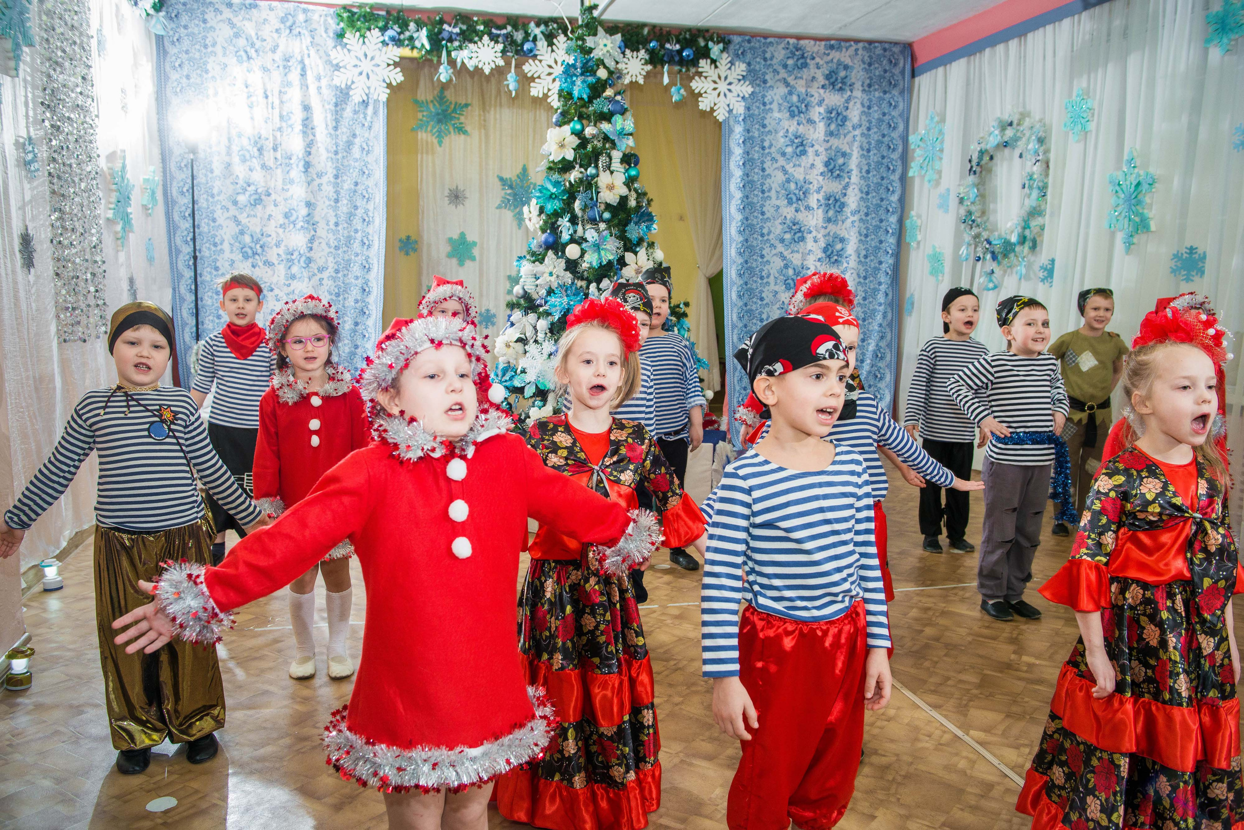 25.12.2019 д. с. № 5, Екатеринбург. Свадебный фотограф на Урале Виктор Соколов