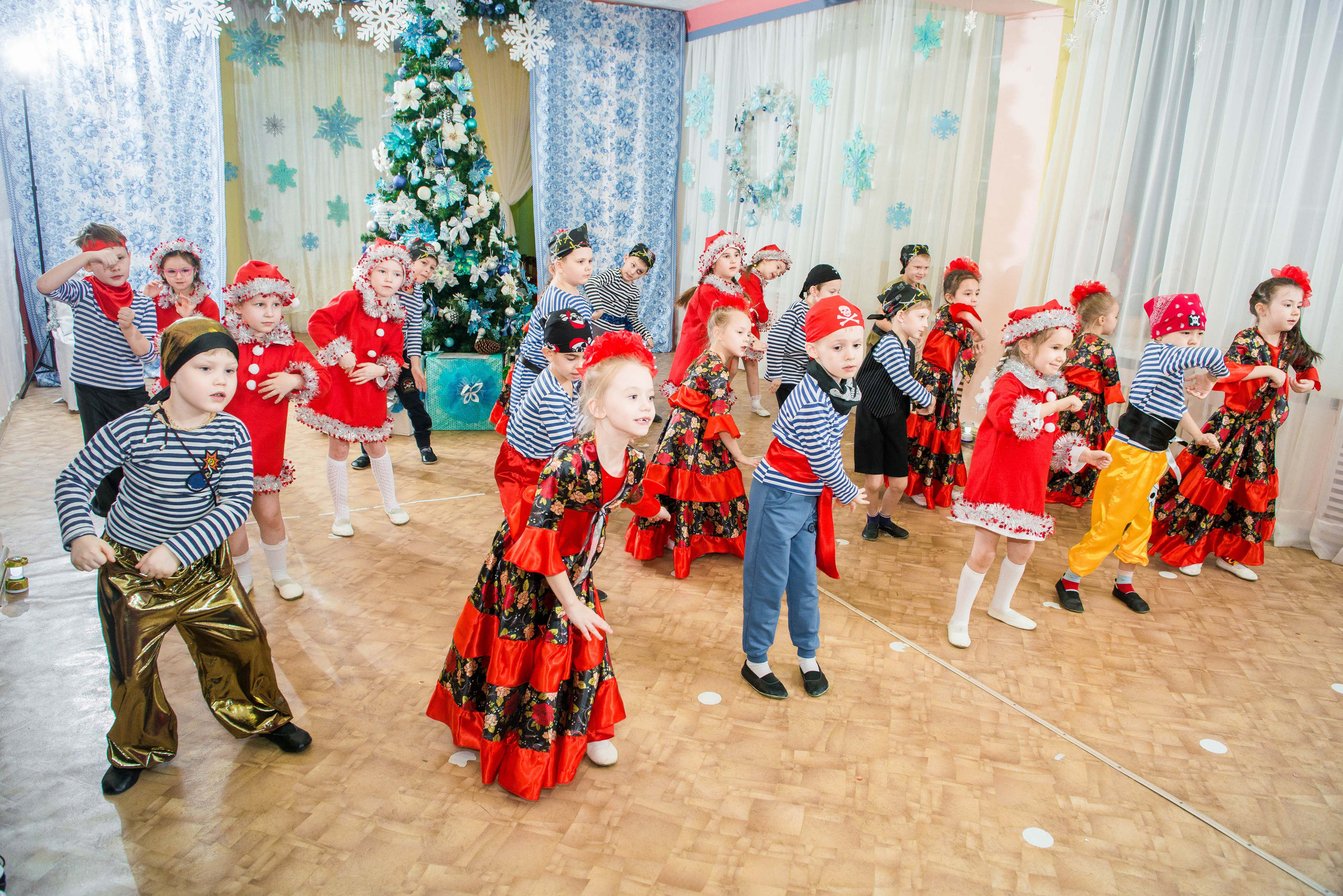 25.12.2019 д. с. № 5, Екатеринбург. Свадебный фотограф на Урале Виктор Соколов