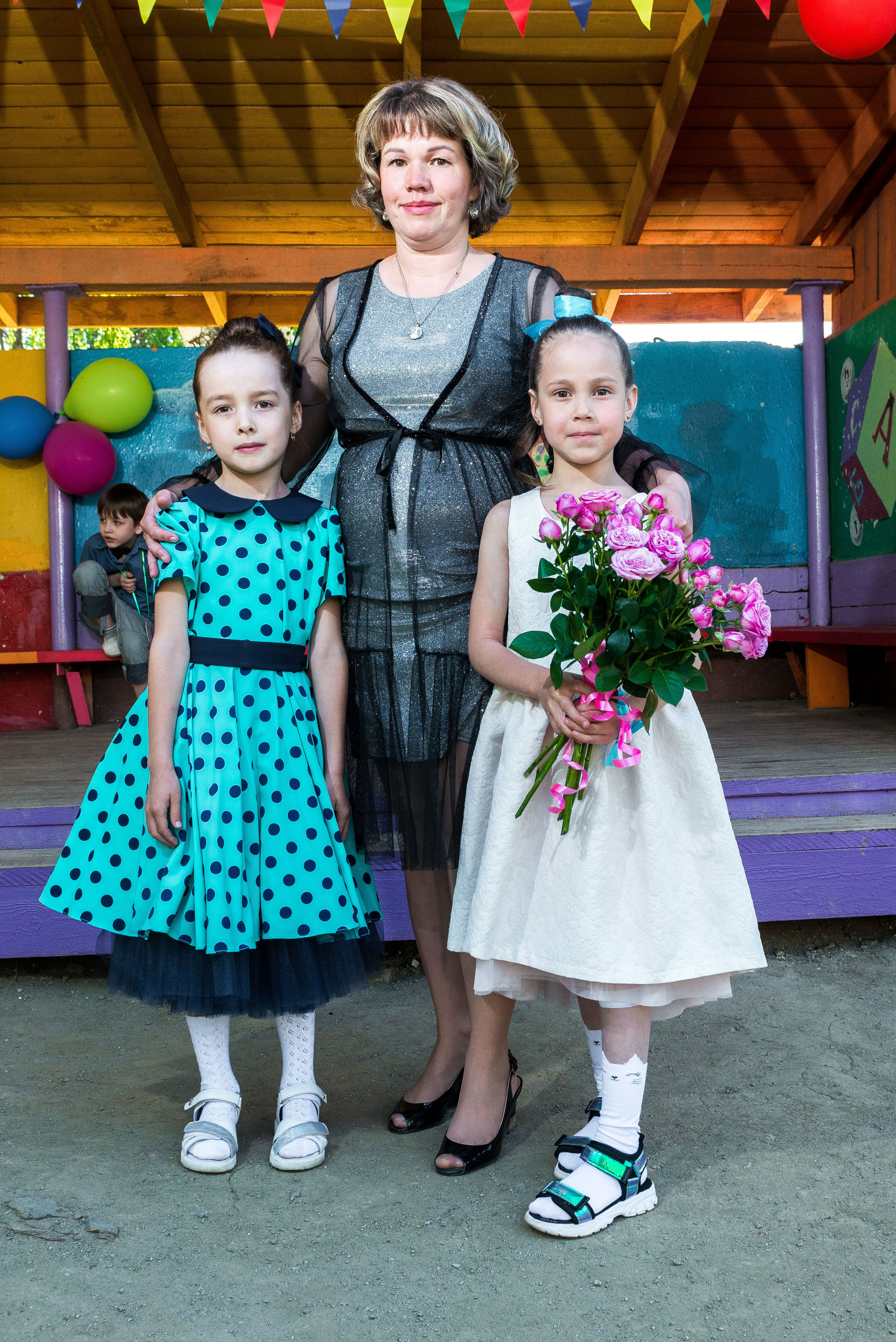 Выпускной 21.05.2021 д. с. № 518, пос. Садовый. Свадебный фотограф на Урале Виктор Соколов