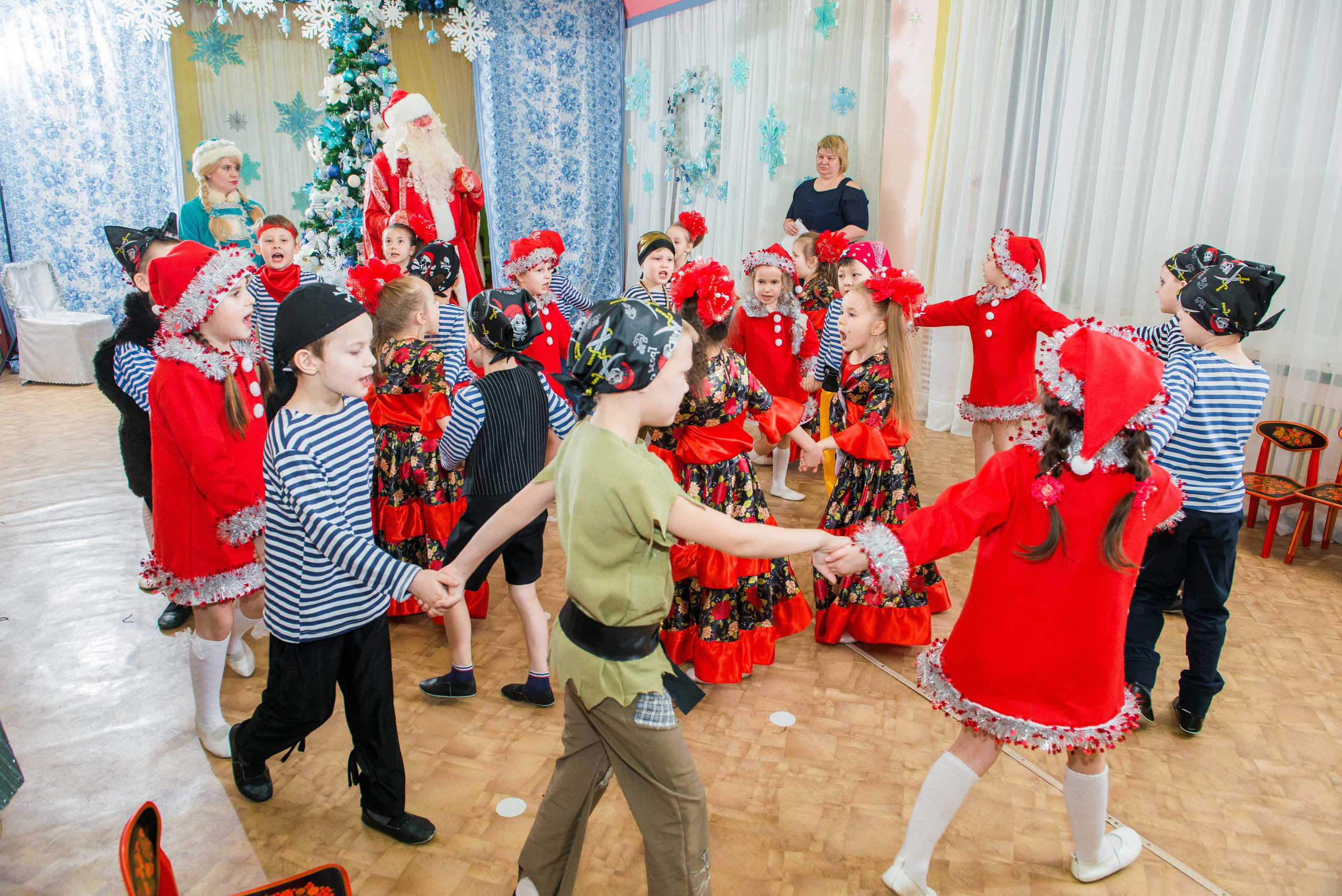 25.12.2019 д. с. № 5, Екатеринбург. Свадебный фотограф на Урале Виктор Соколов