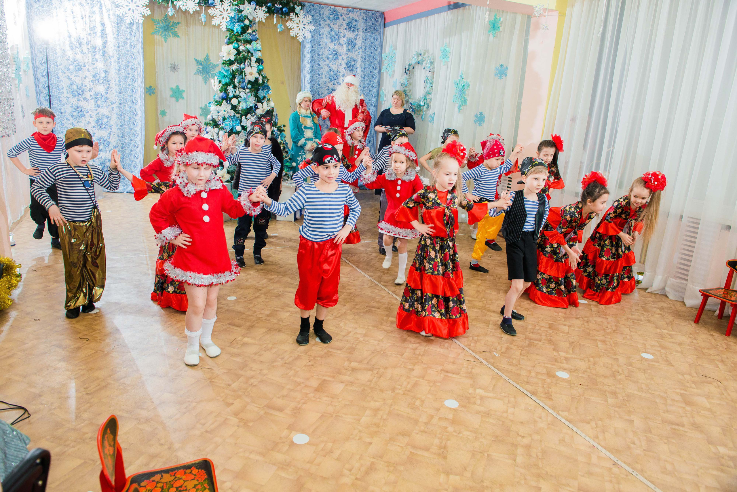 25.12.2019 д. с. № 5, Екатеринбург. Свадебный фотограф на Урале Виктор Соколов