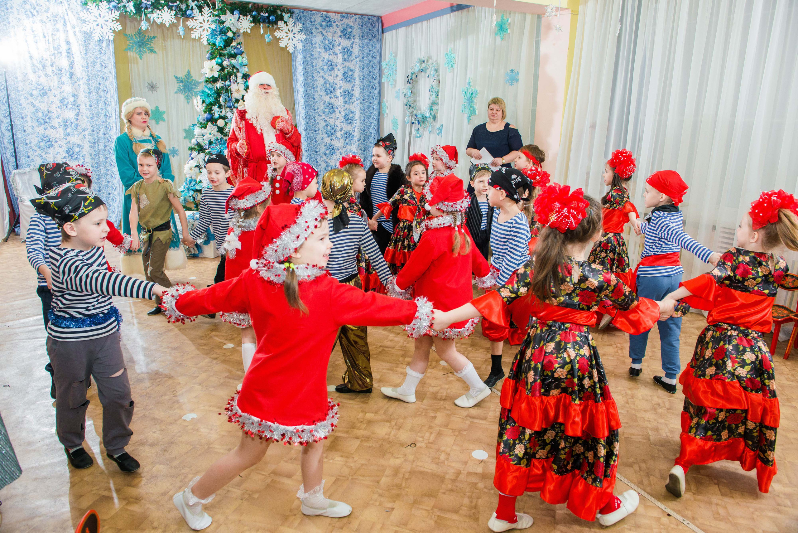 25.12.2019 д. с. № 5, Екатеринбург. Свадебный фотограф на Урале Виктор Соколов