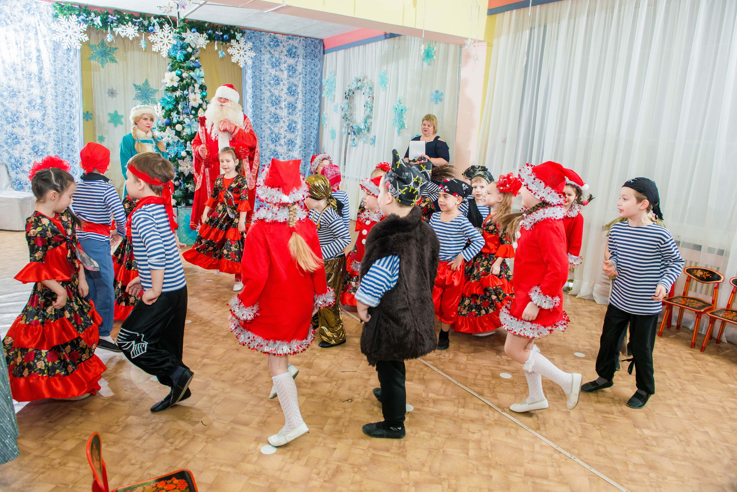 25.12.2019 д. с. № 5, Екатеринбург. Свадебный фотограф на Урале Виктор Соколов