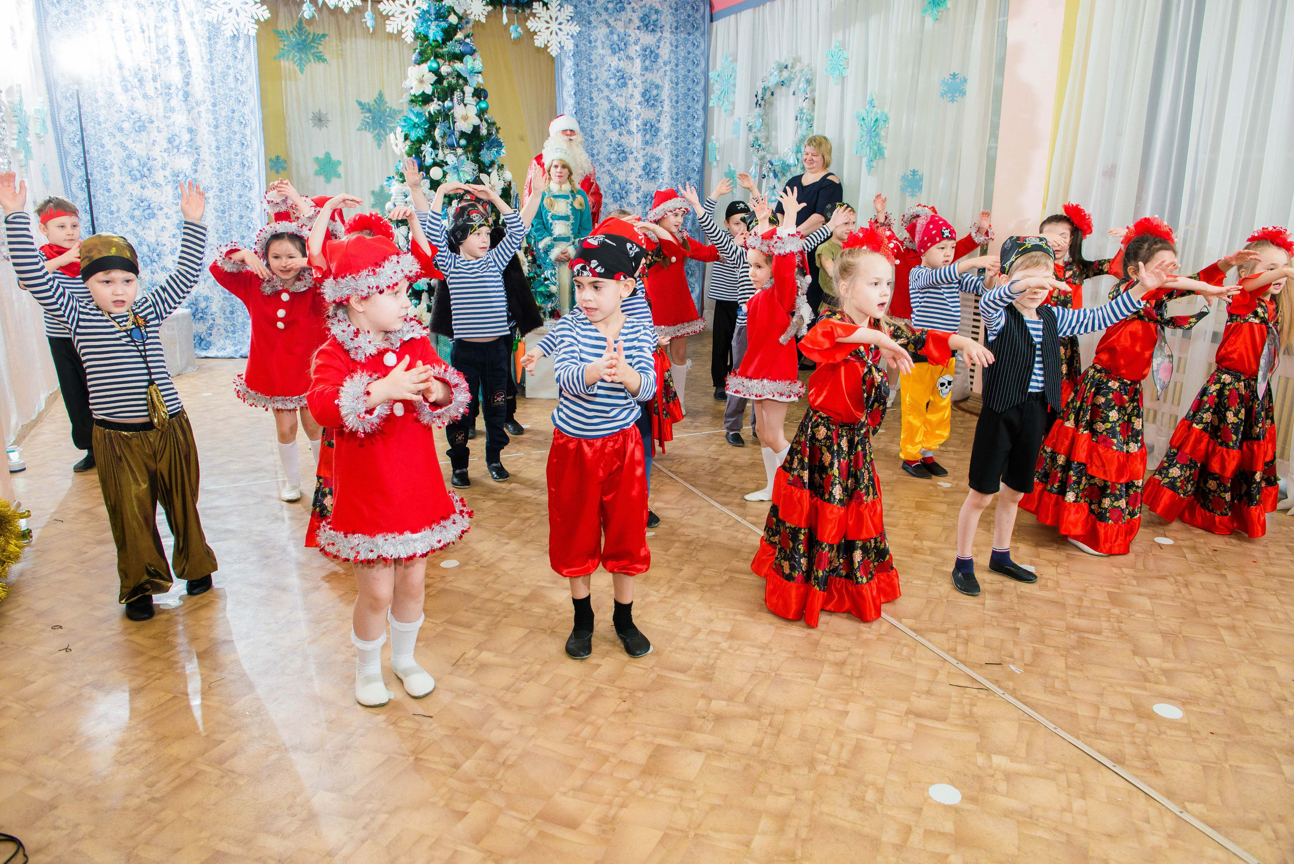25.12.2019 д. с. № 5, Екатеринбург. Свадебный фотограф на Урале Виктор Соколов