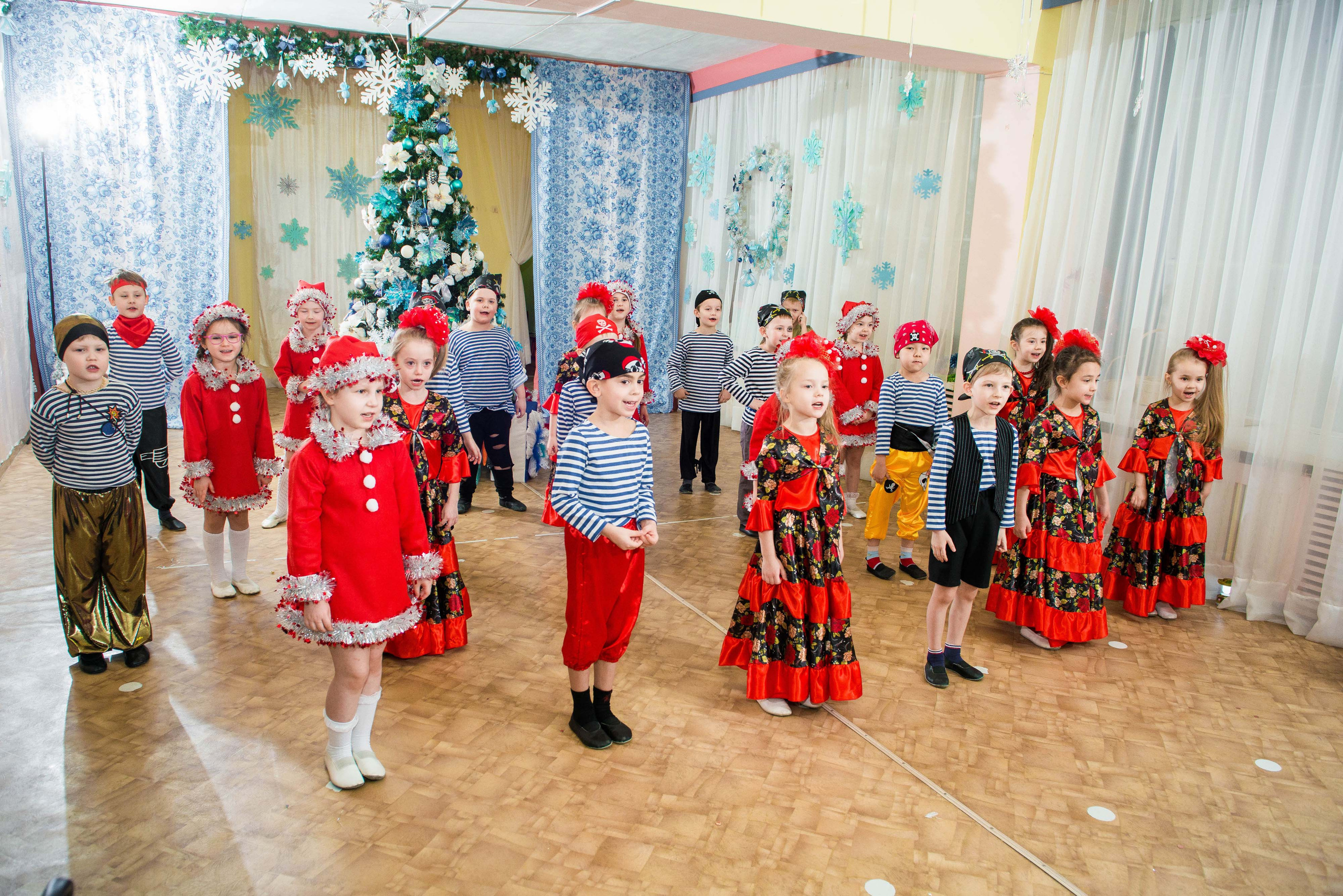 25.12.2019 д. с. № 5, Екатеринбург. Свадебный фотограф на Урале Виктор Соколов