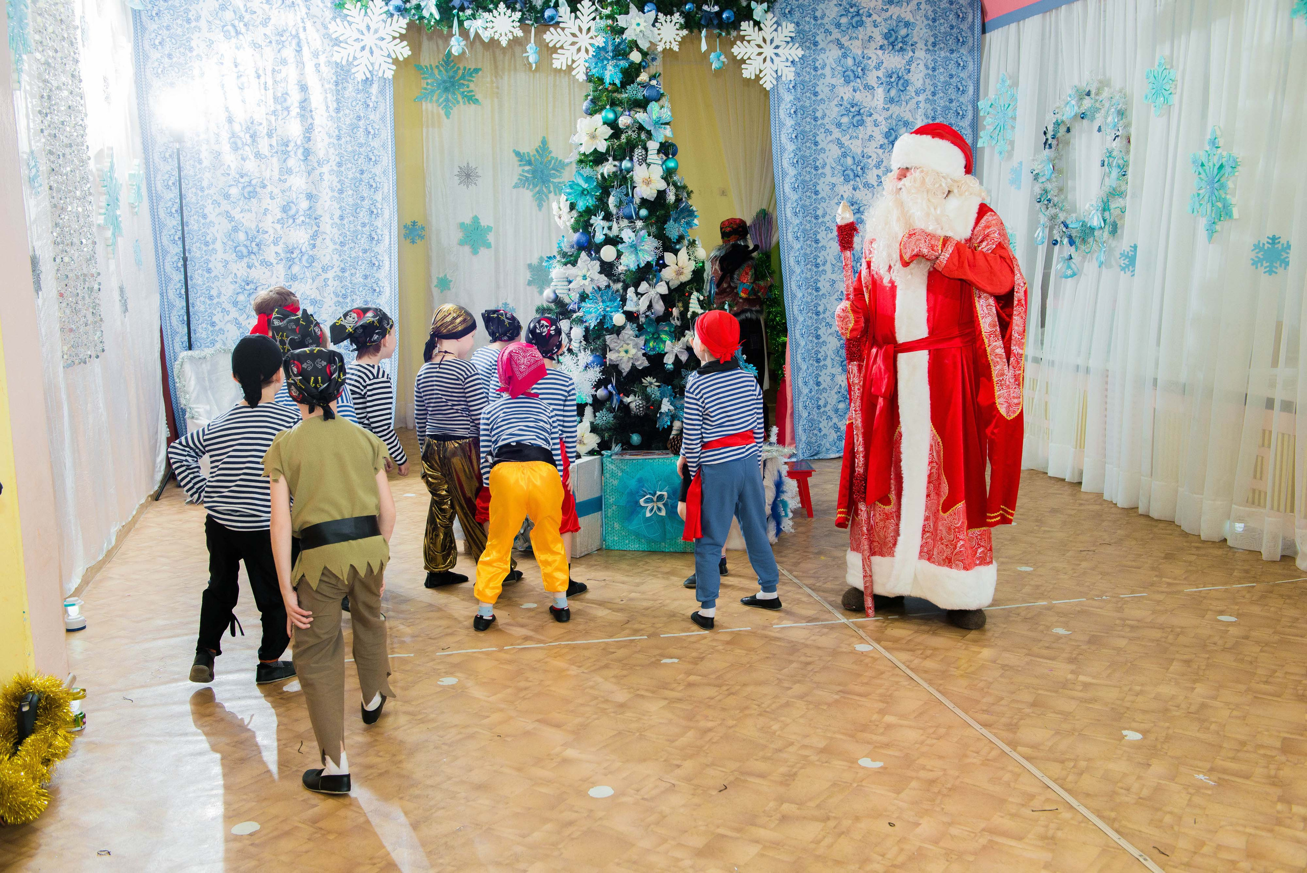 25.12.2019 д. с. № 5, Екатеринбург. Свадебный фотограф на Урале Виктор Соколов