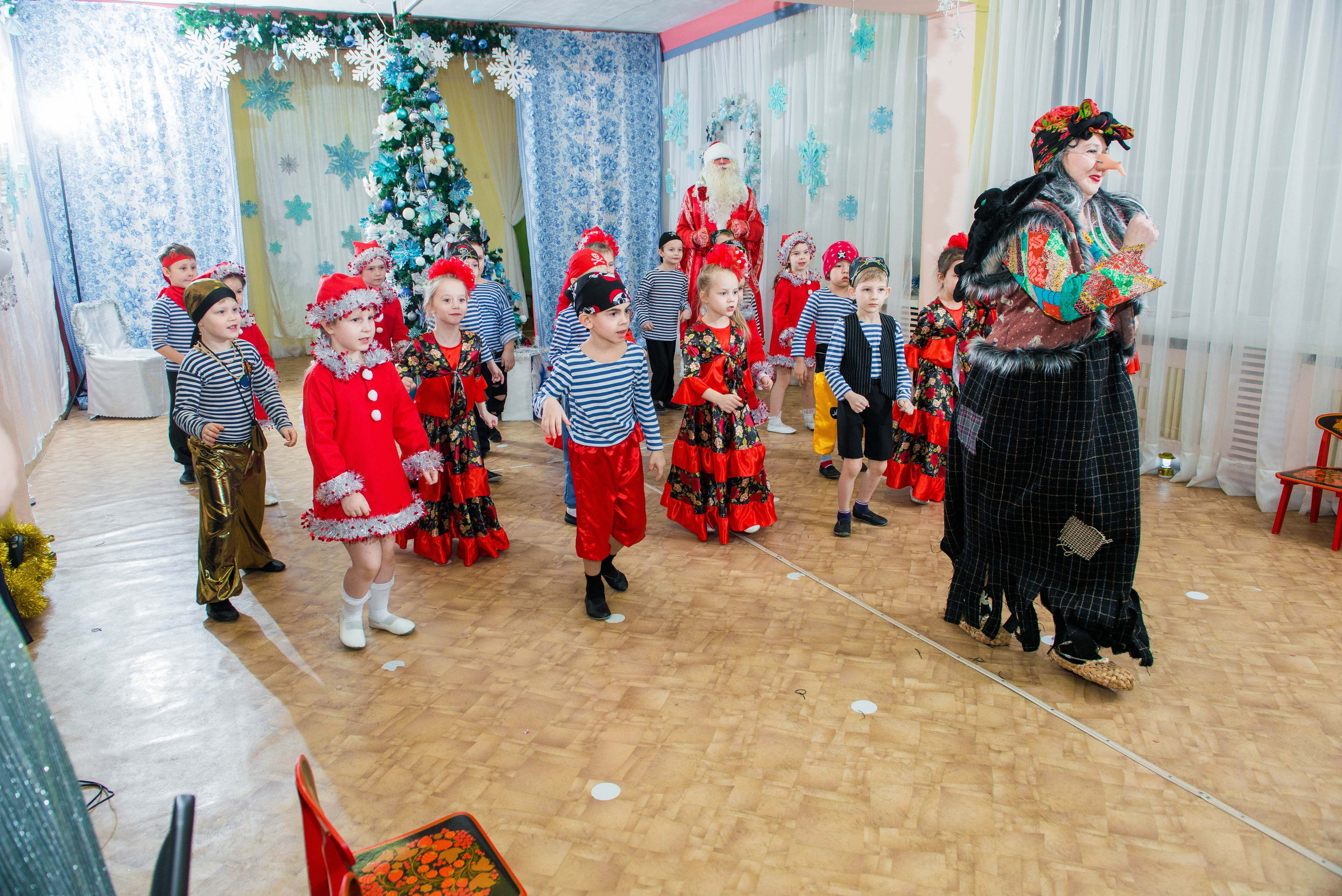 25.12.2019 д. с. № 5, Екатеринбург. Свадебный фотограф на Урале Виктор Соколов