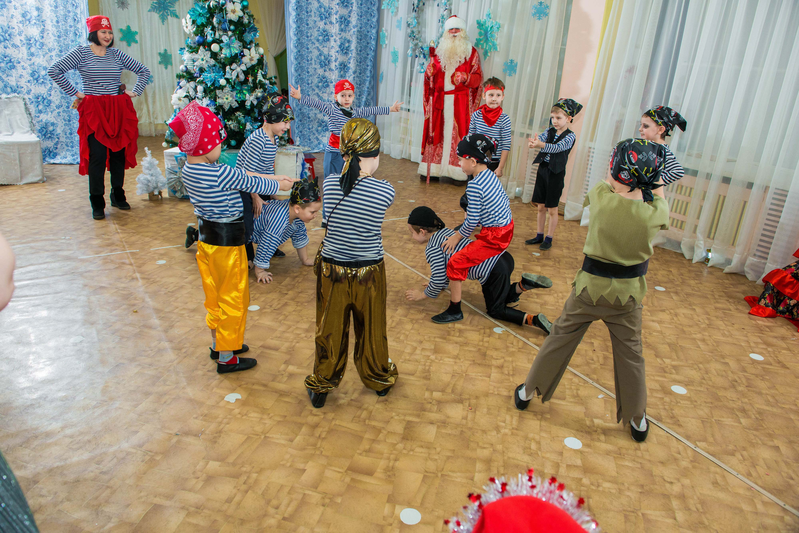 25.12.2019 д. с. № 5, Екатеринбург. Свадебный фотограф на Урале Виктор Соколов