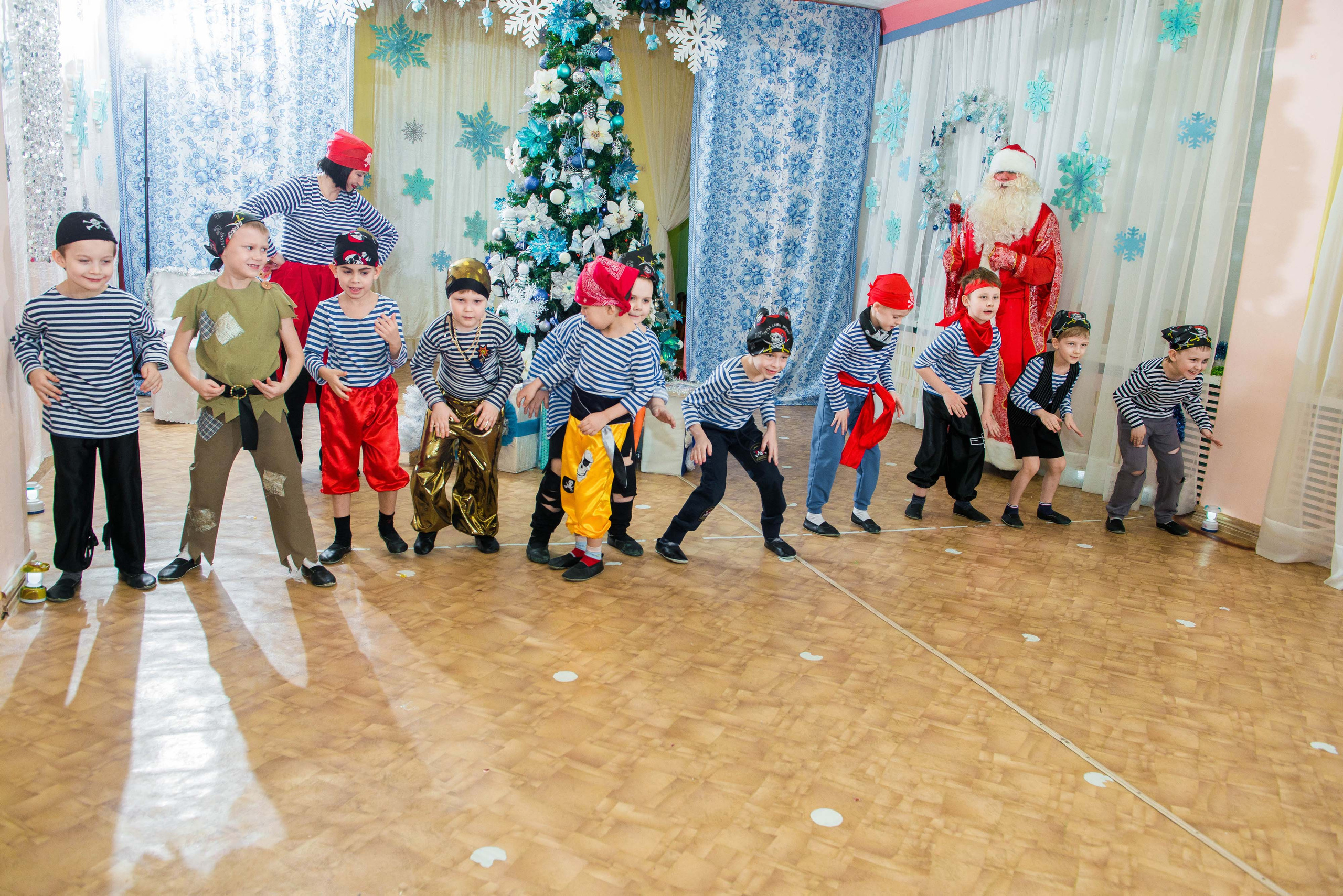 25.12.2019 д. с. № 5, Екатеринбург. Свадебный фотограф на Урале Виктор Соколов