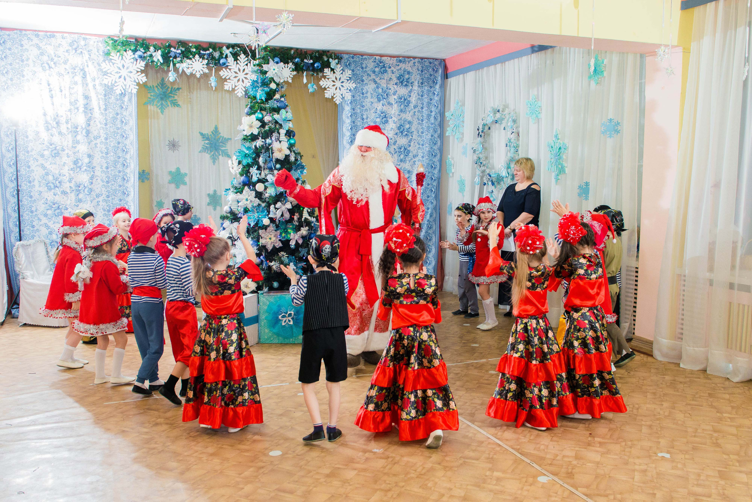 25.12.2019 д. с. № 5, Екатеринбург. Свадебный фотограф на Урале Виктор Соколов