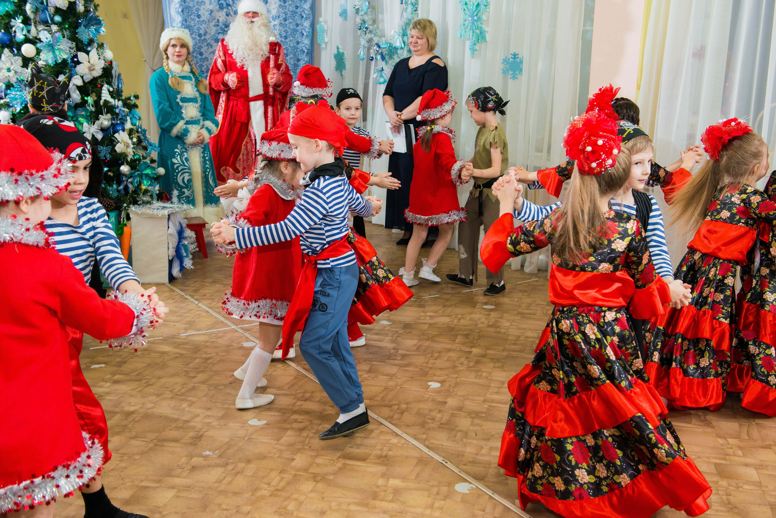 25.12.2019 д. с. № 5, Екатеринбург. Свадебный фотограф на Урале Виктор Соколов