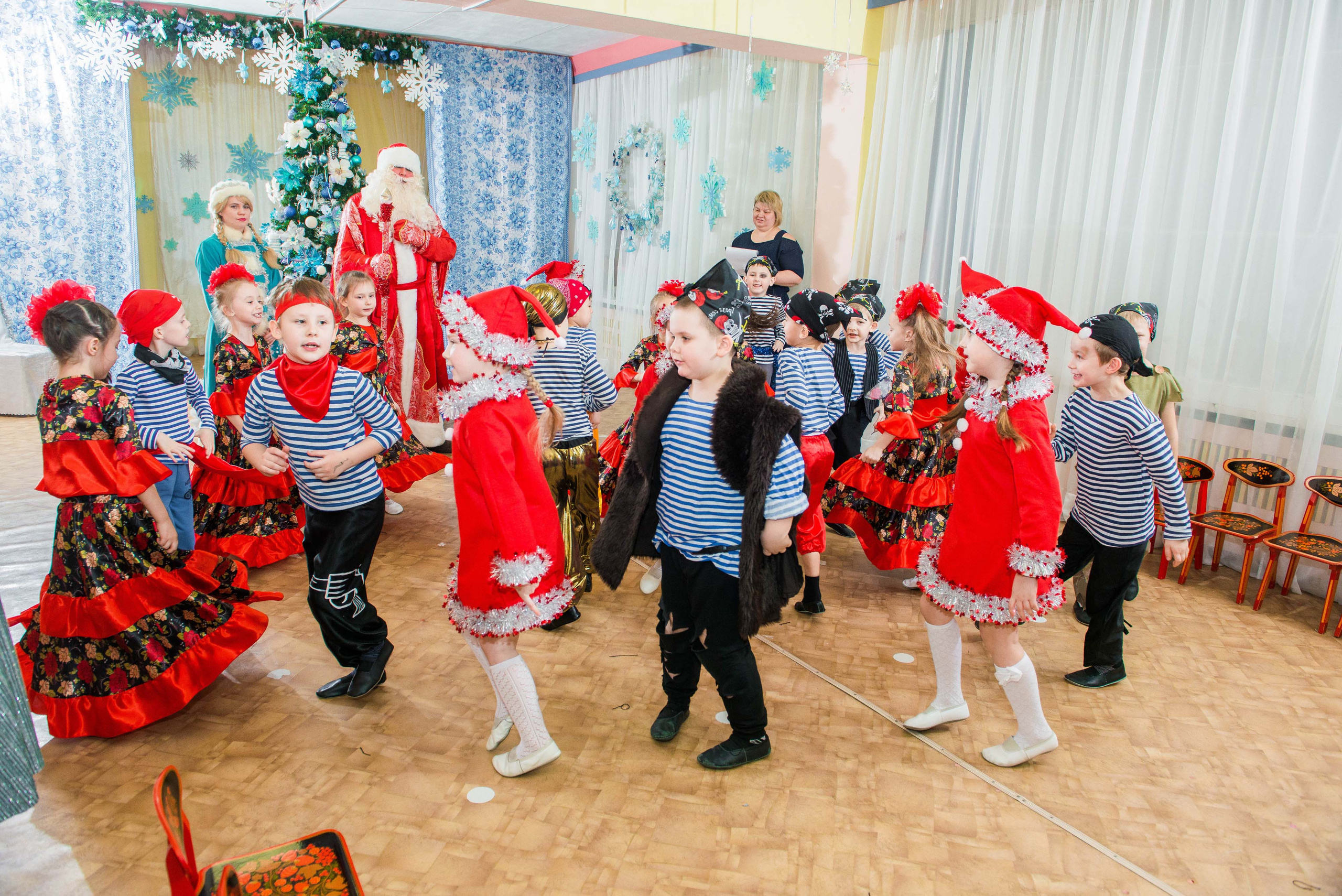 25.12.2019 д. с. № 5, Екатеринбург. Свадебный фотограф на Урале Виктор Соколов