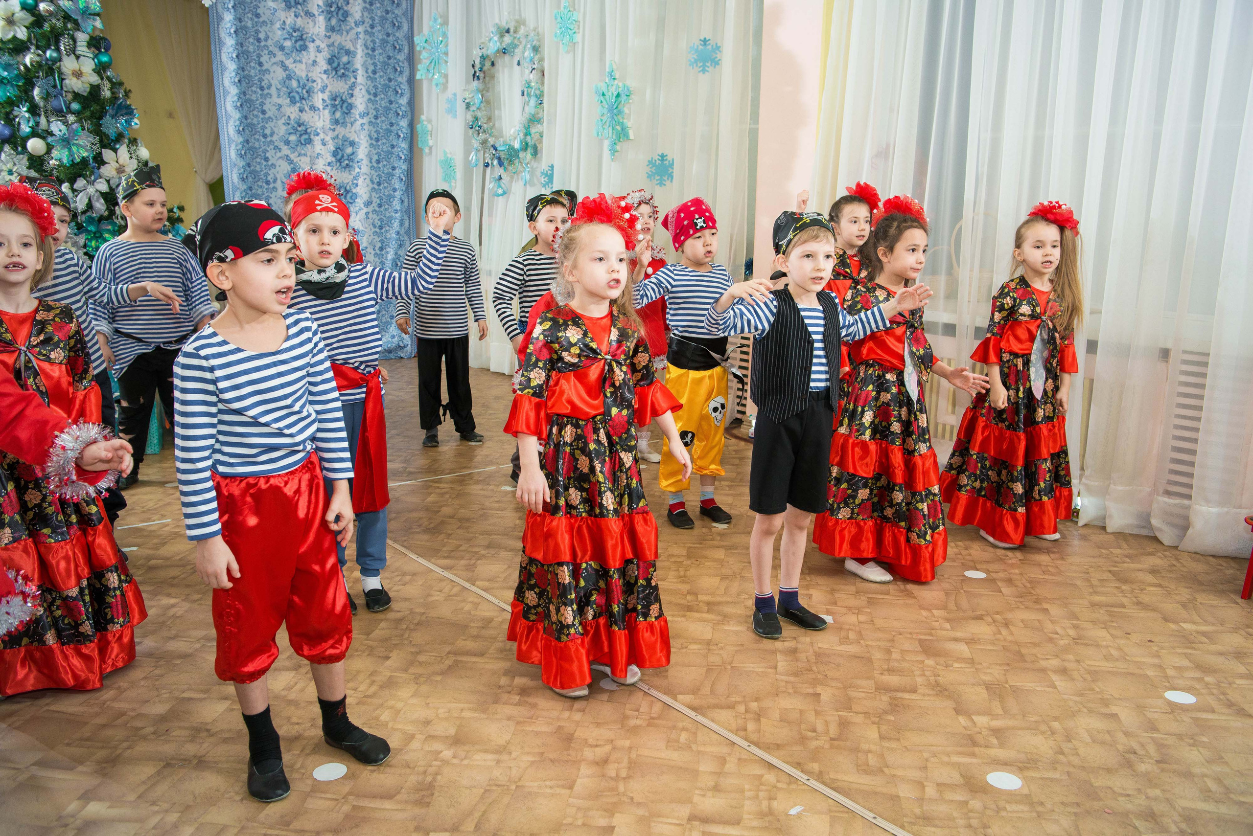 25.12.2019 д. с. № 5, Екатеринбург. Свадебный фотограф на Урале Виктор Соколов