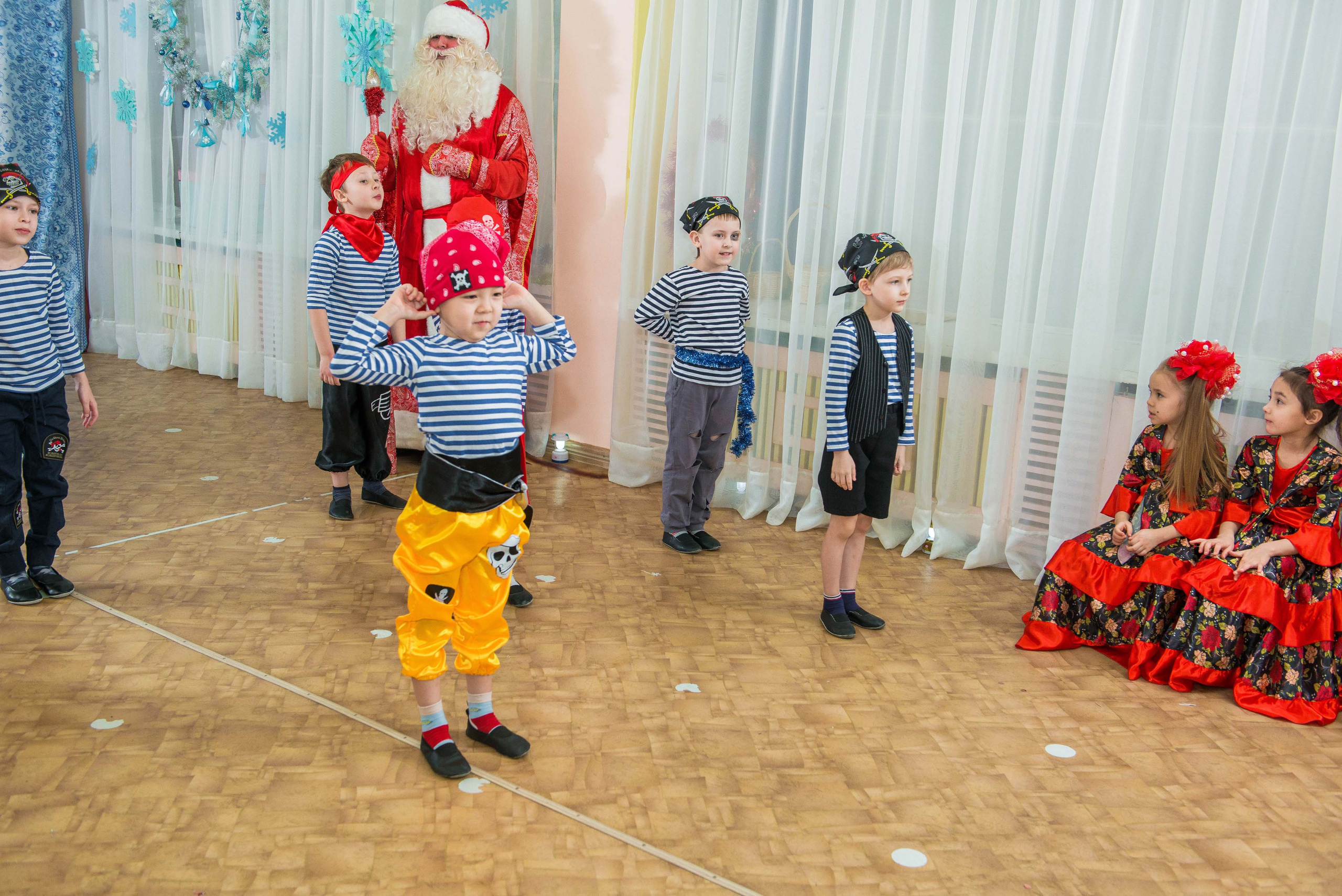 25.12.2019 д. с. № 5, Екатеринбург. Свадебный фотограф на Урале Виктор Соколов