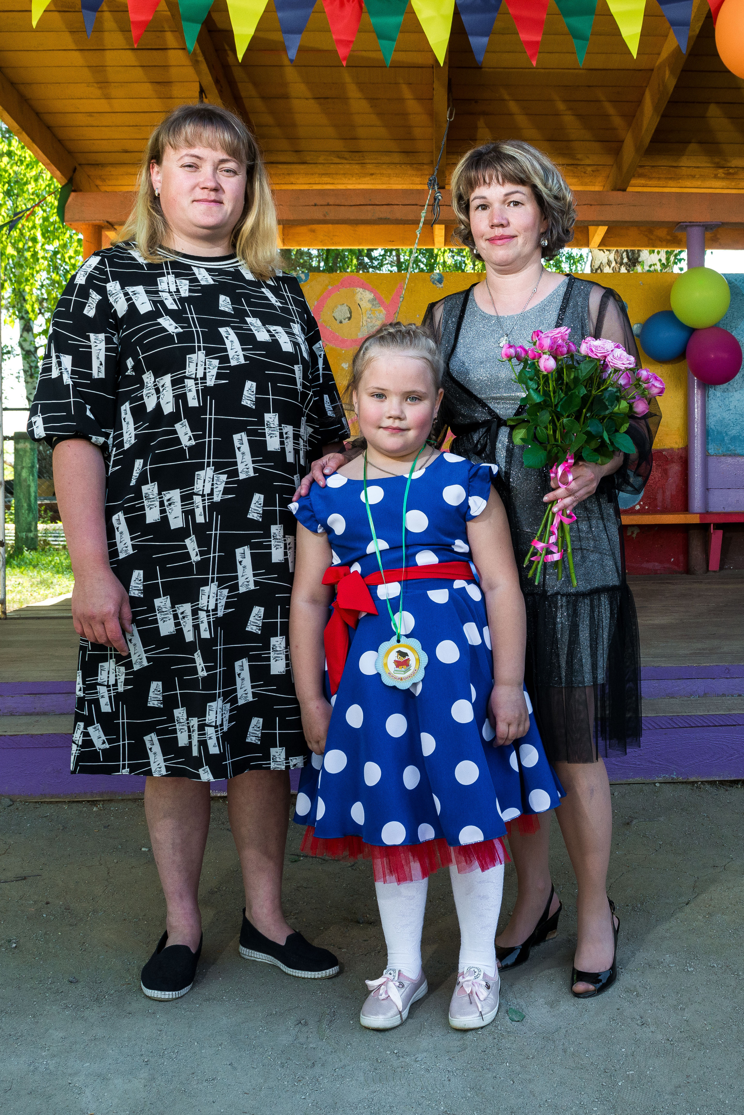 Выпускной 21.05.2021 д. с. № 518, пос. Садовый. Свадебный фотограф на Урале Виктор Соколов