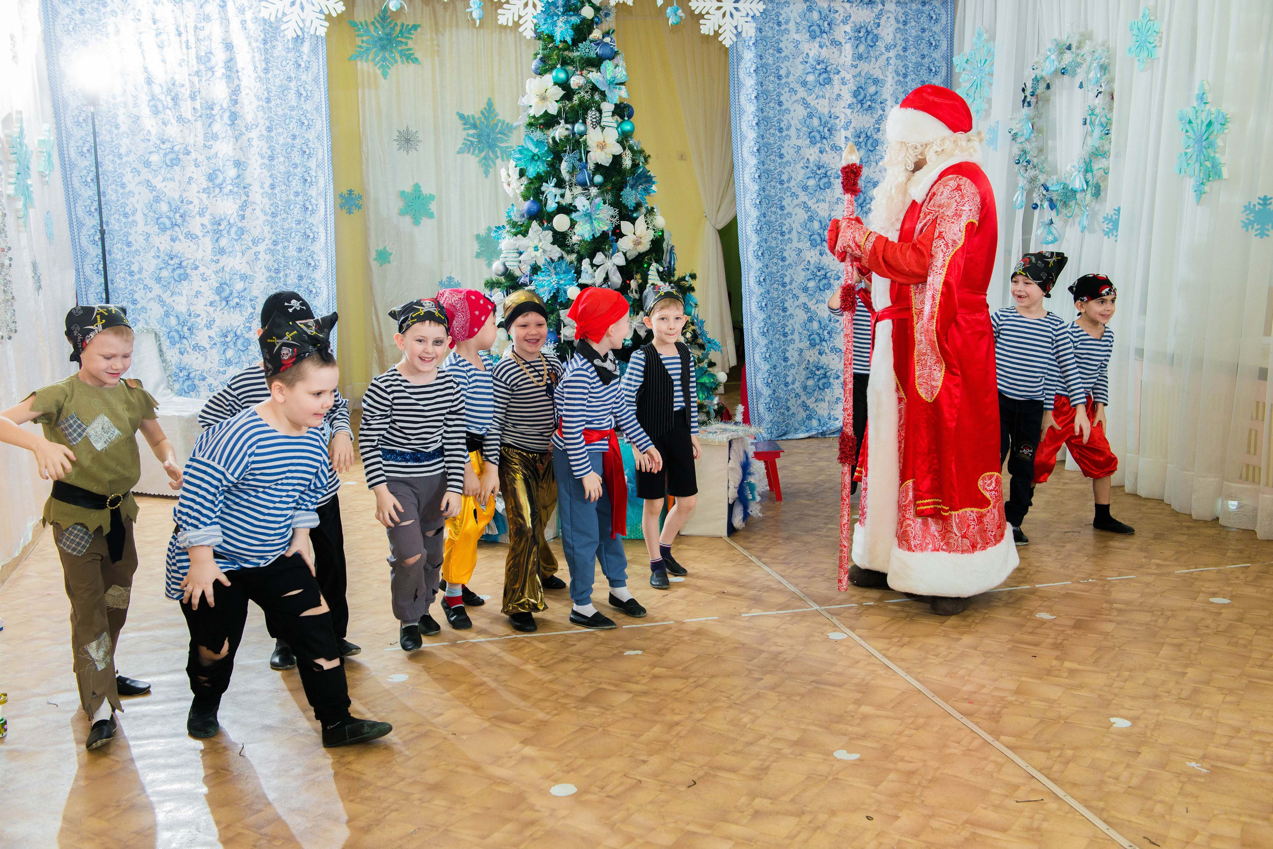 25.12.2019 д. с. № 5, Екатеринбург. Свадебный фотограф на Урале Виктор Соколов
