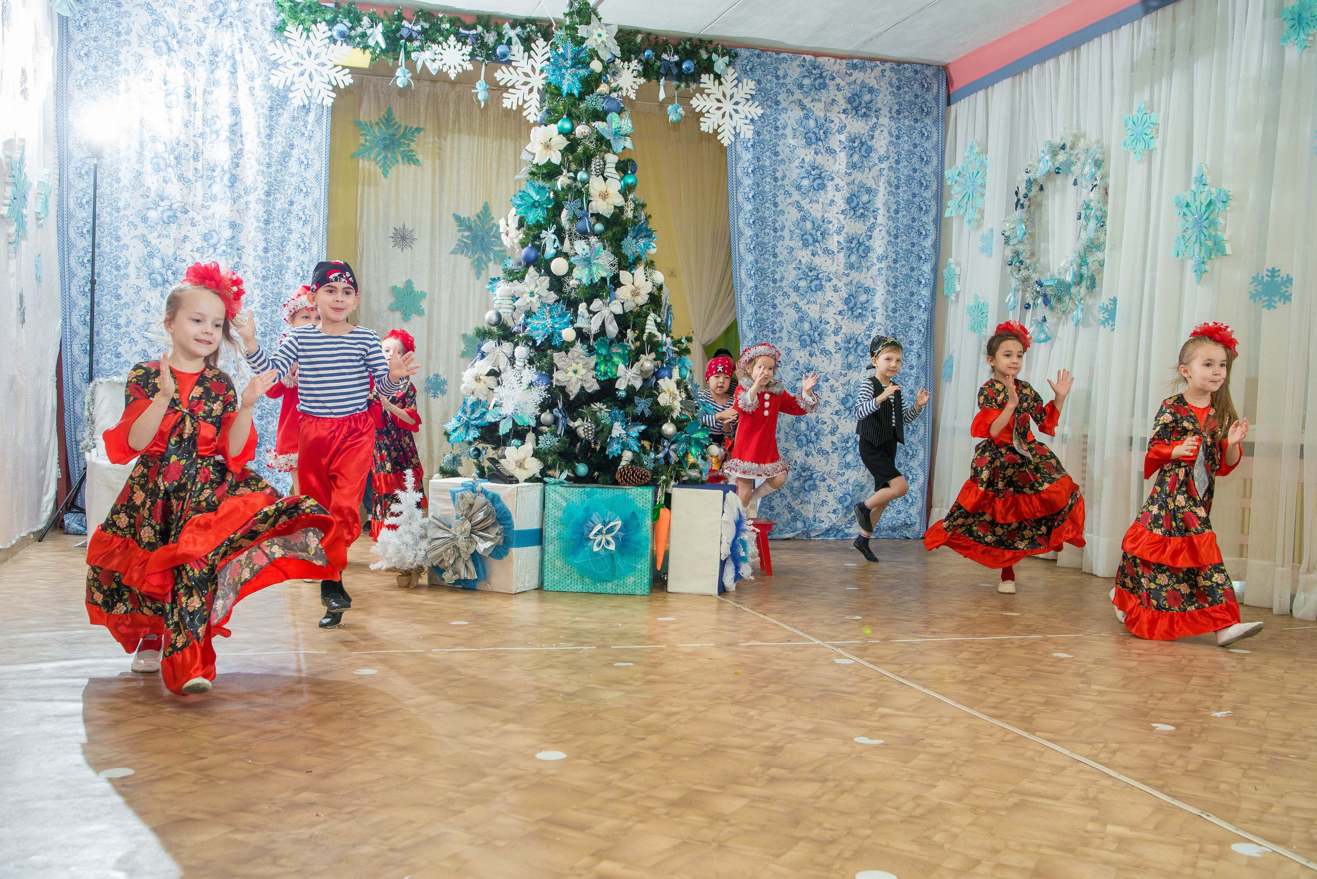 25.12.2019 д. с. № 5, Екатеринбург. Свадебный фотограф на Урале Виктор Соколов