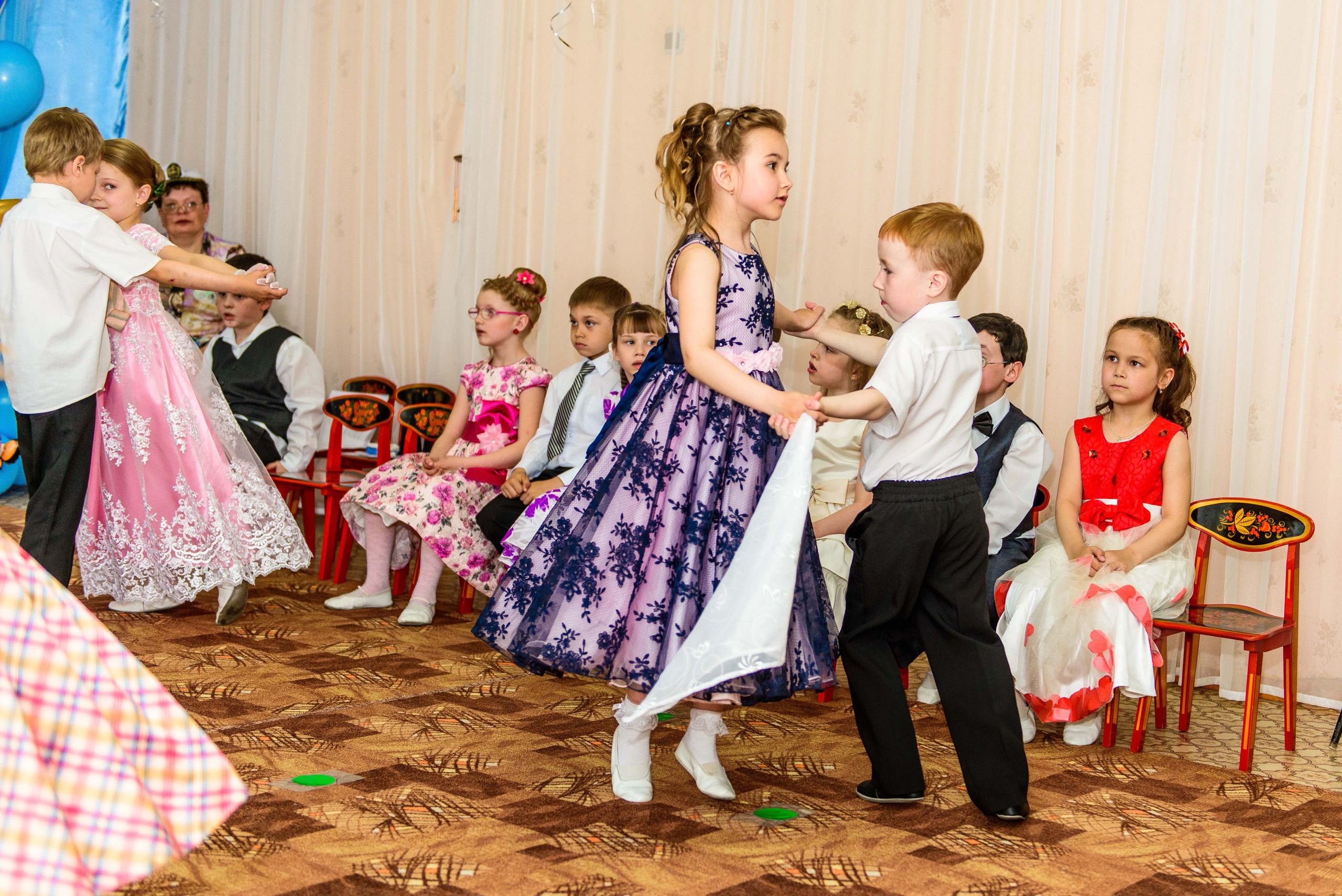 Выпускной, д. с. № 391 28.05.2015, Екатеринбург. Свадебный фотограф на Урале Виктор Соколов