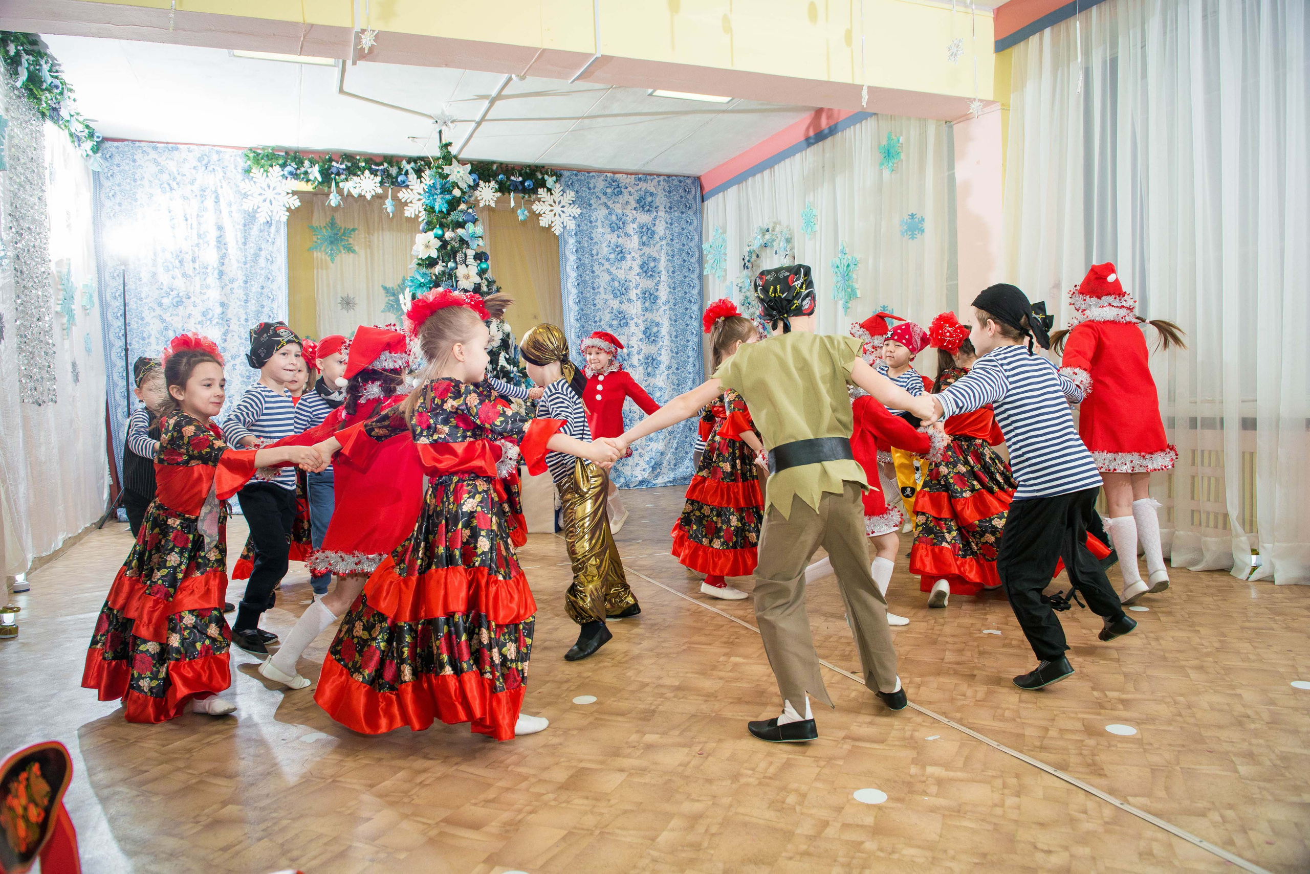 25.12.2019 д. с. № 5, Екатеринбург. Свадебный фотограф на Урале Виктор Соколов